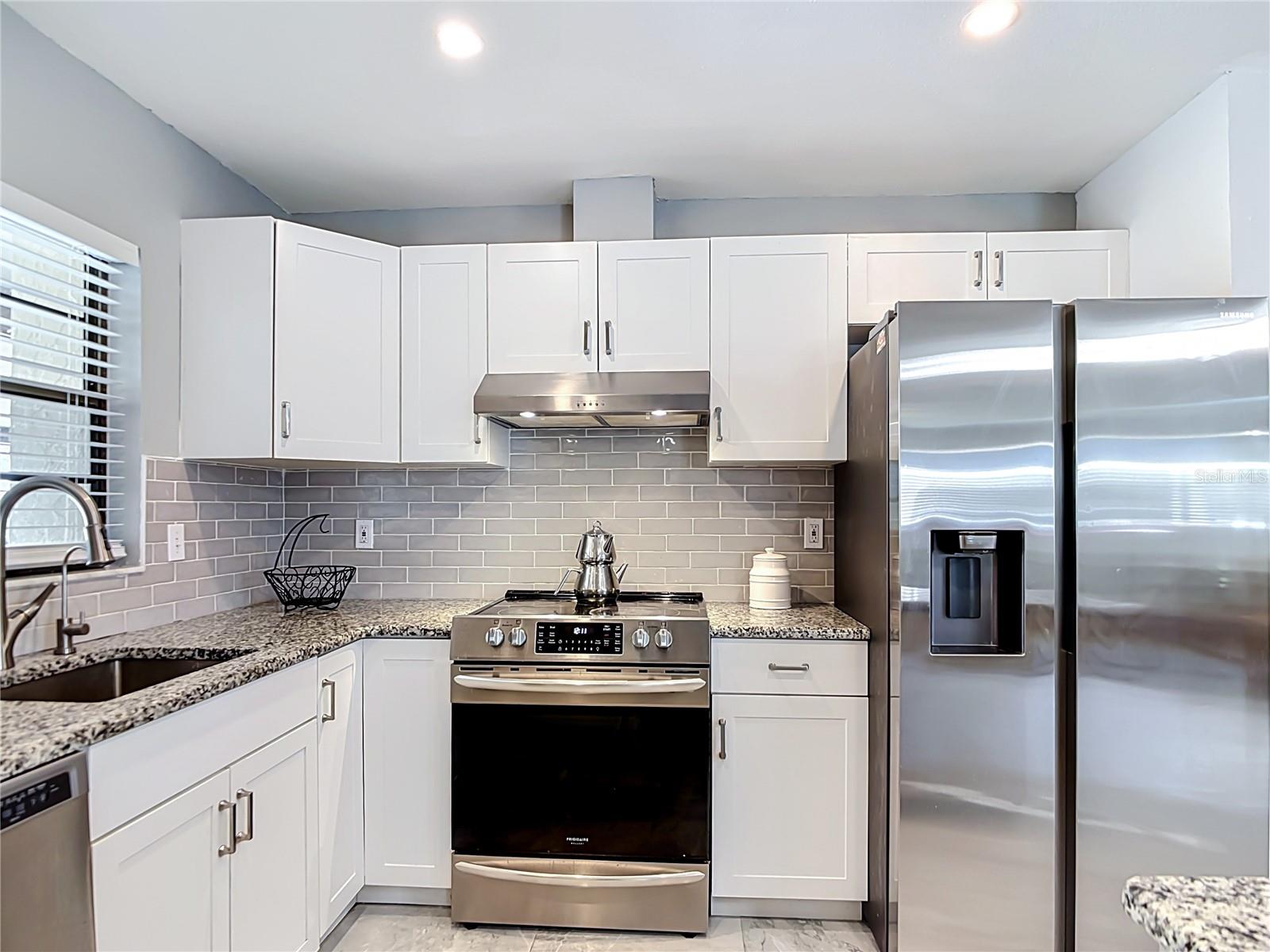 1716 LAKESIDE DR #1714B — photo 7