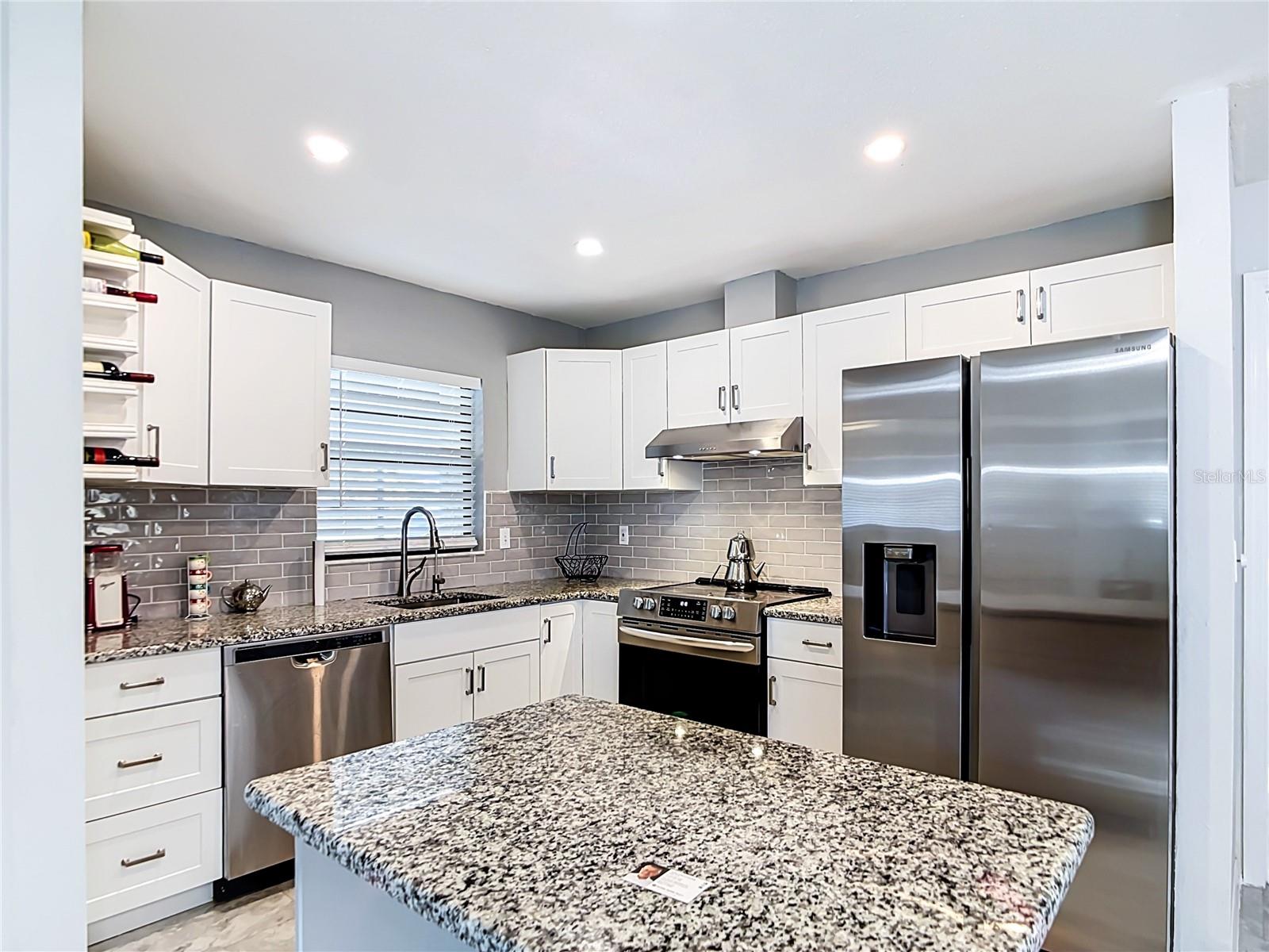 1716 LAKESIDE DR #1714B — photo 9