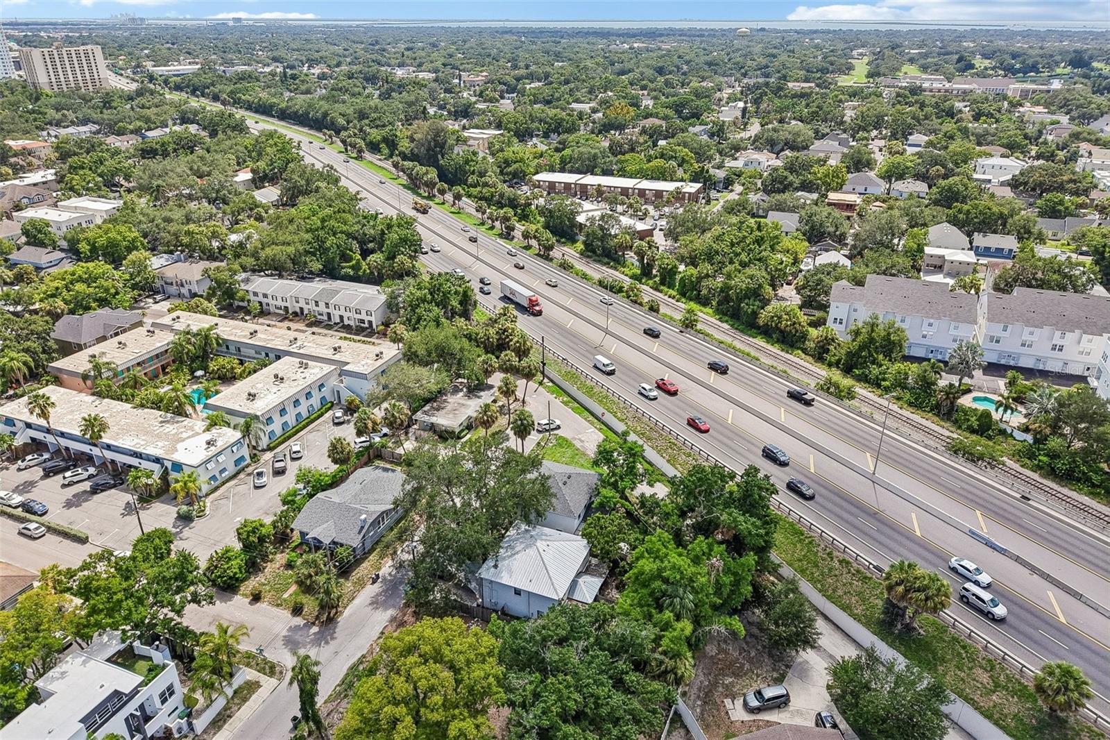 2417 W STROUD AVE — photo 44