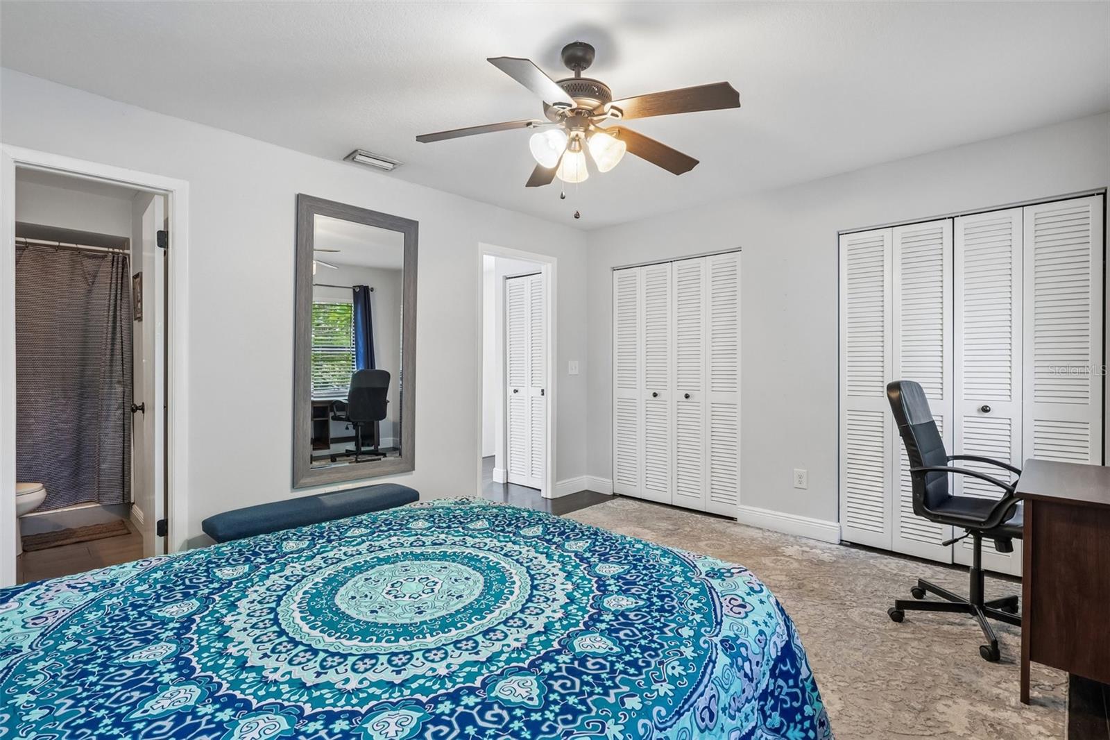 2417 W STROUD AVE — photo 28