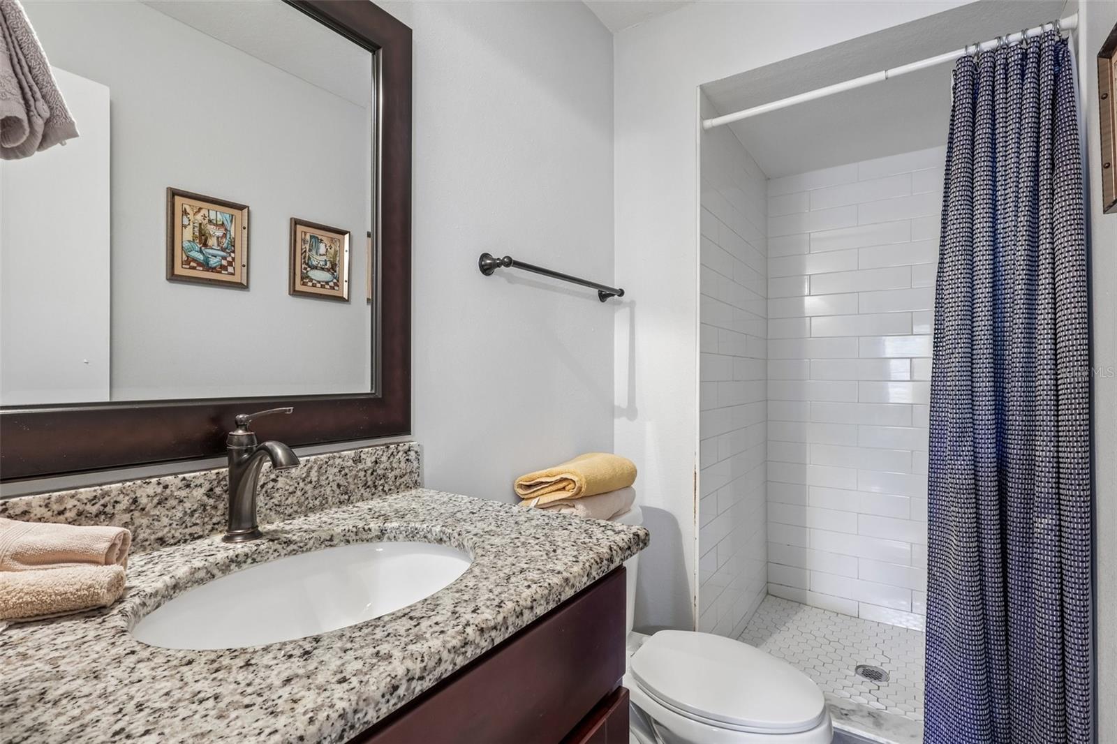 2417 W STROUD AVE — photo 29