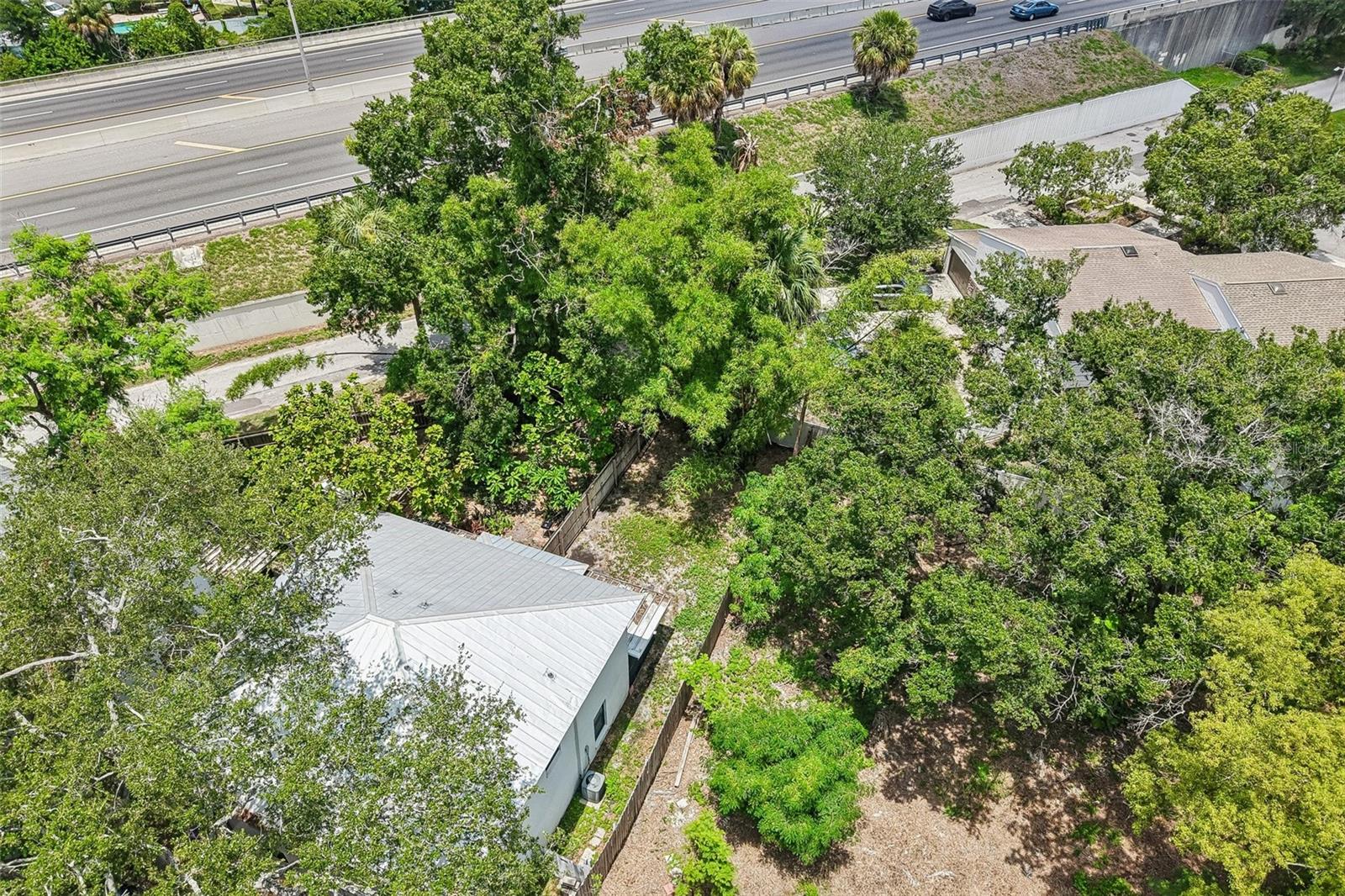 2417 W STROUD AVE — photo 43