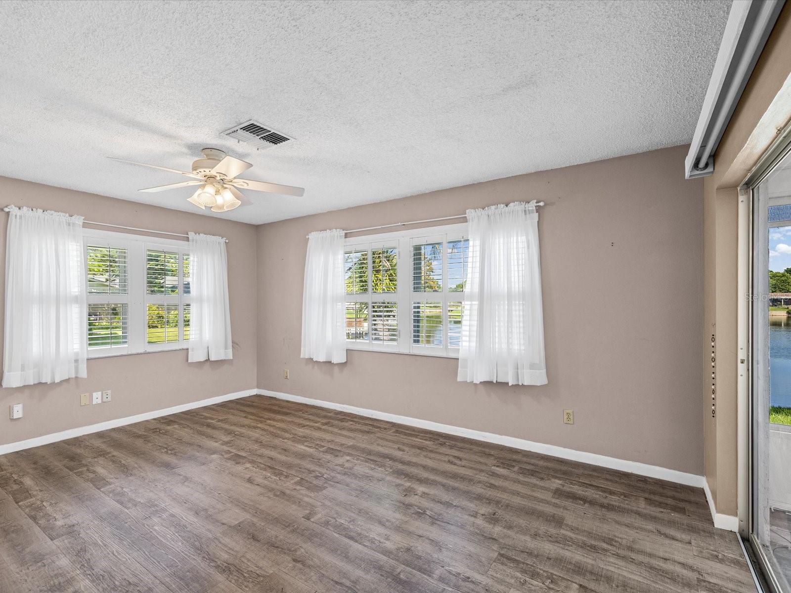 4135 COTTON TAIL DR — photo 16