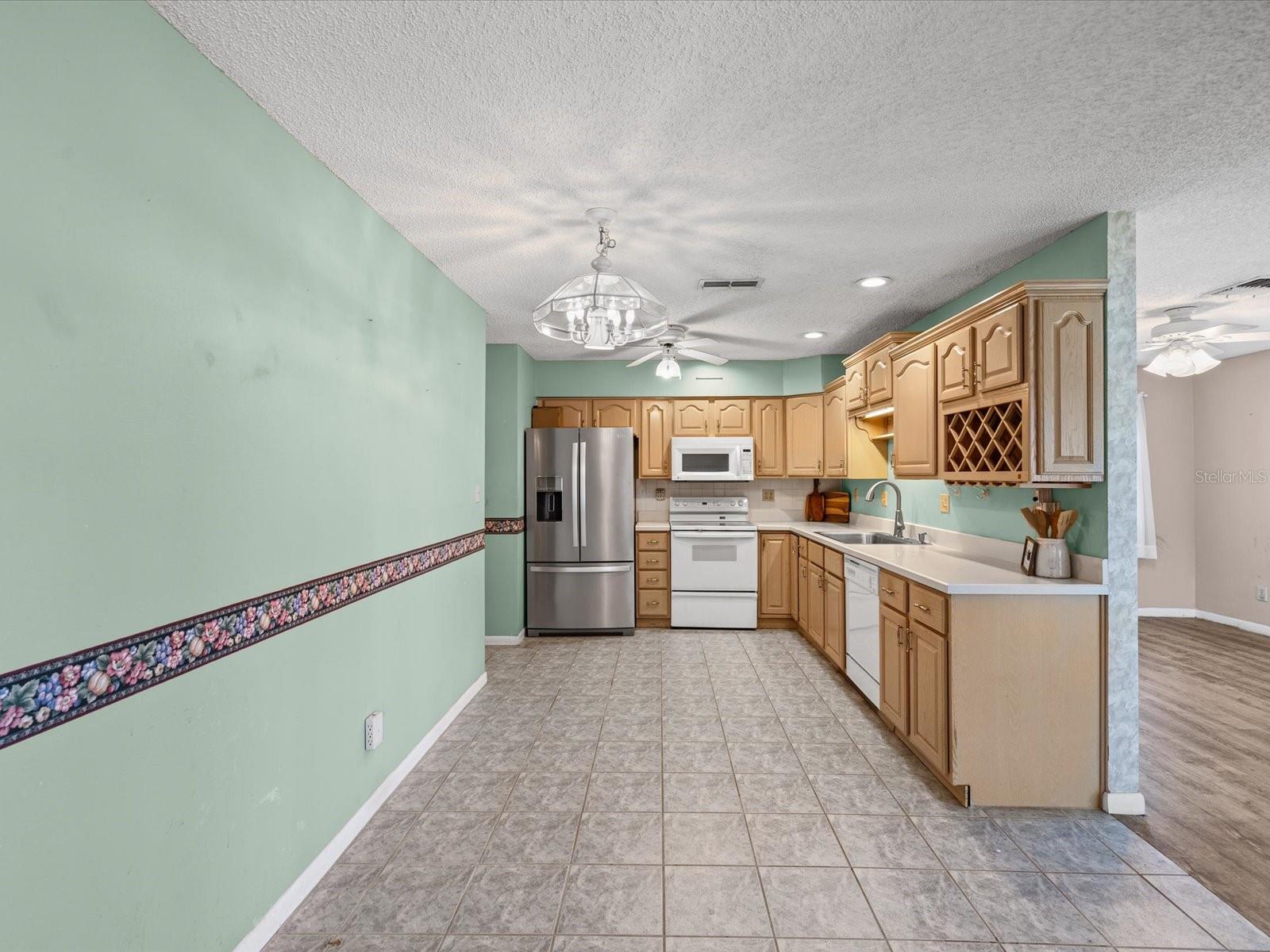 4135 COTTON TAIL DR — photo 14
