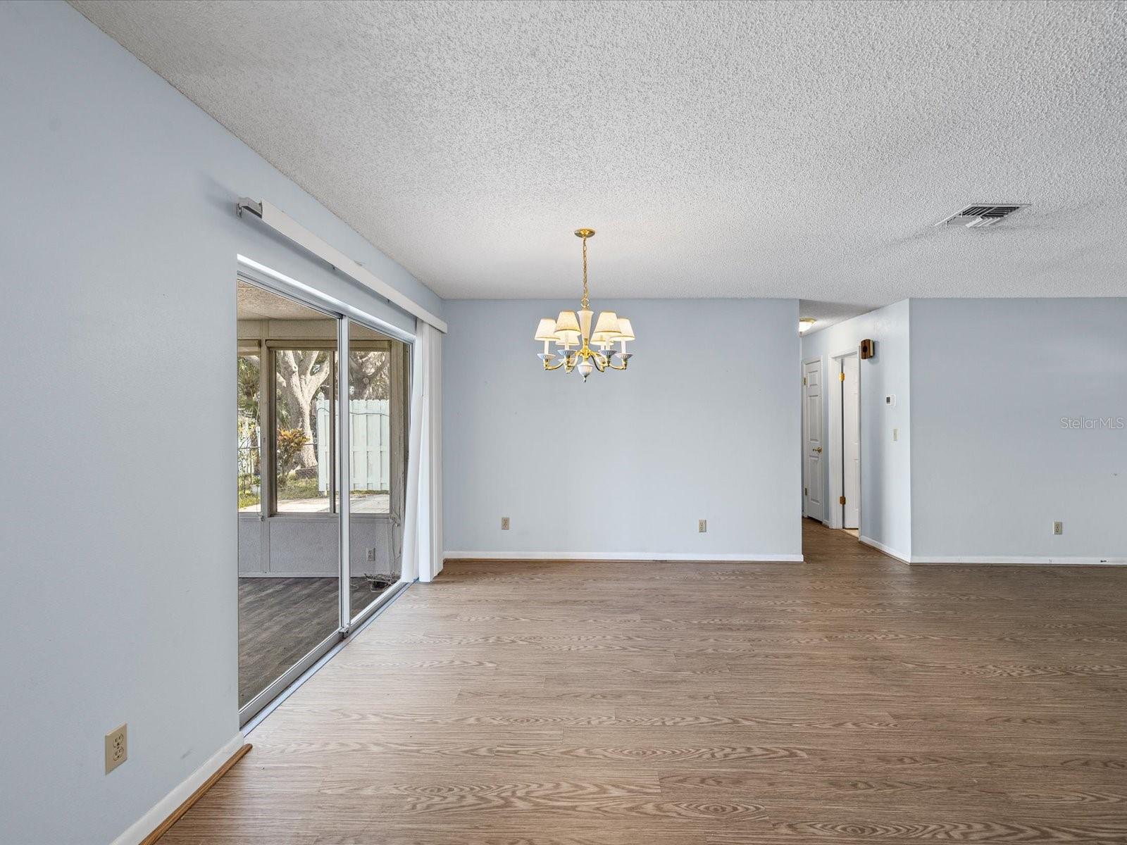 4135 COTTON TAIL DR — photo 12
