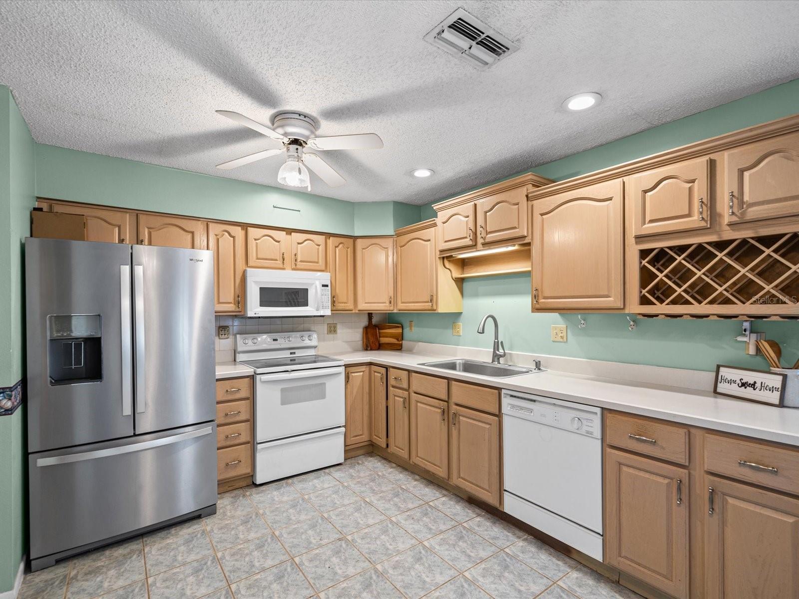 4135 COTTON TAIL DR — photo 13