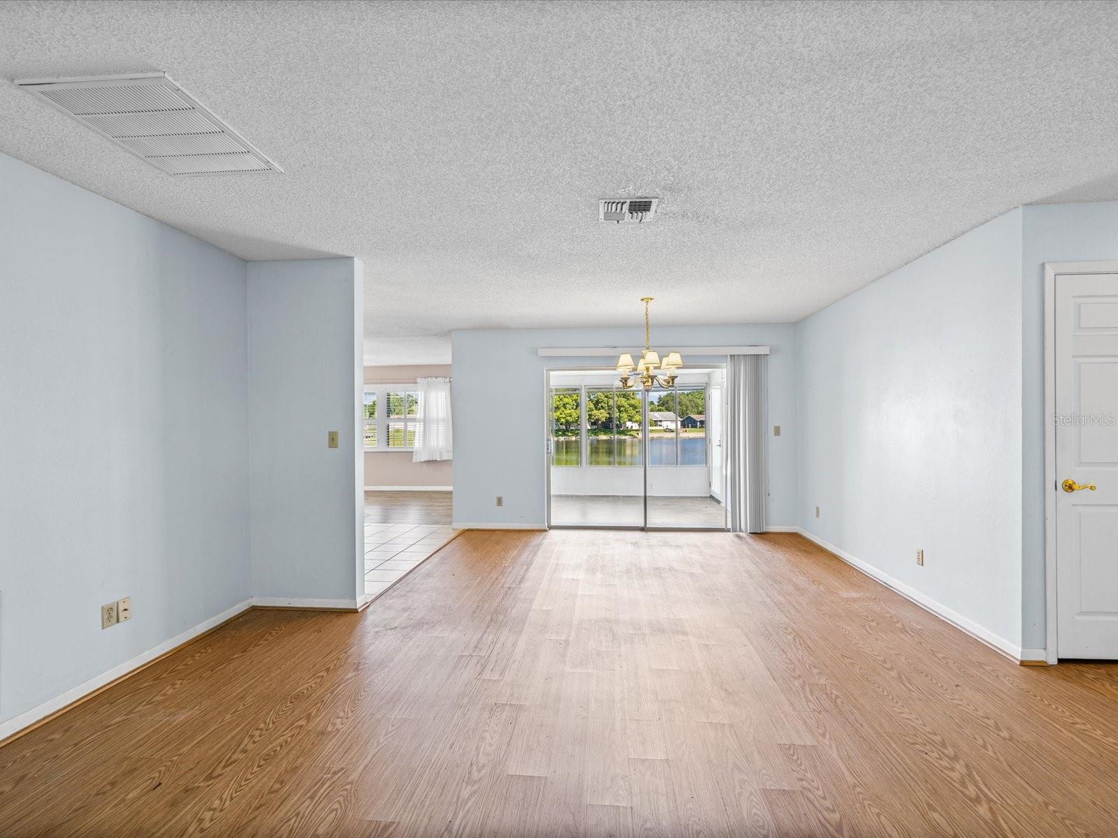 4135 COTTON TAIL DR — photo 10
