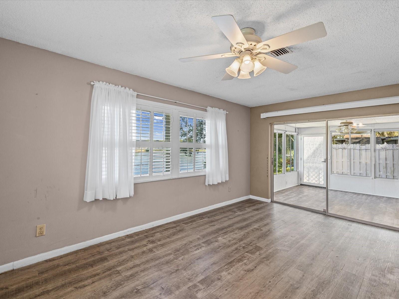 4135 COTTON TAIL DR — photo 17