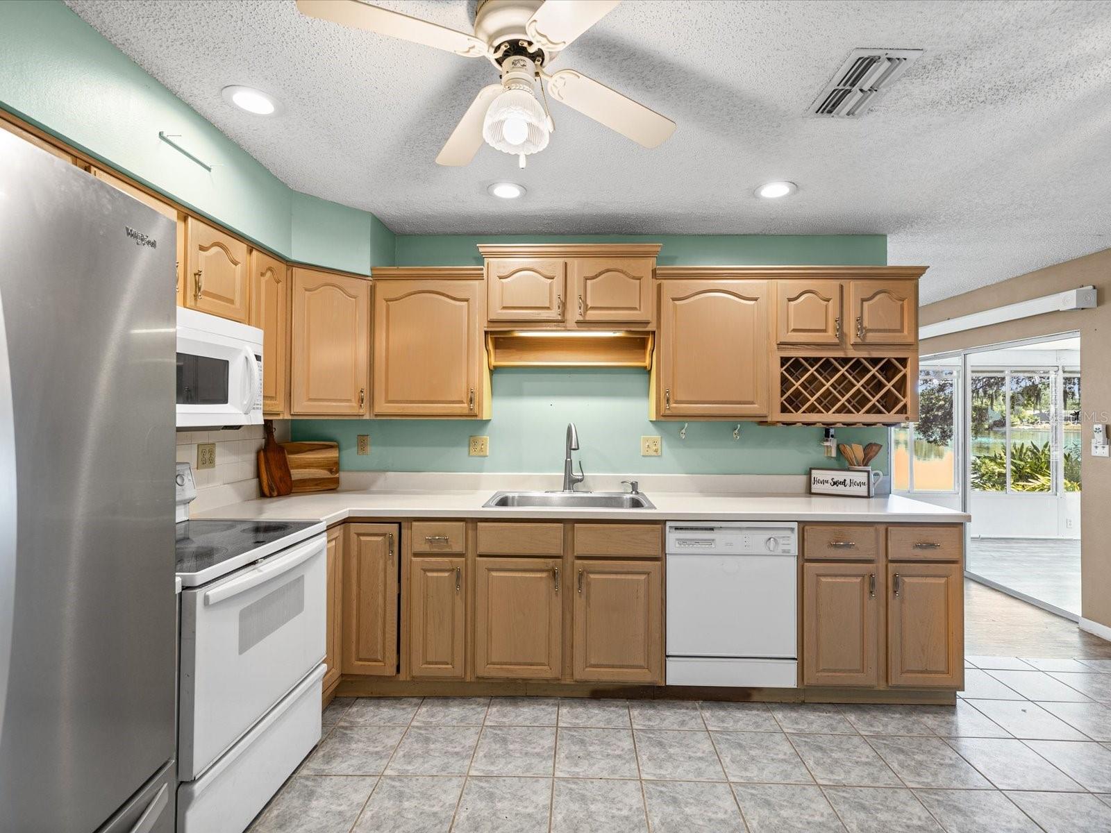 4135 COTTON TAIL DR — photo 15