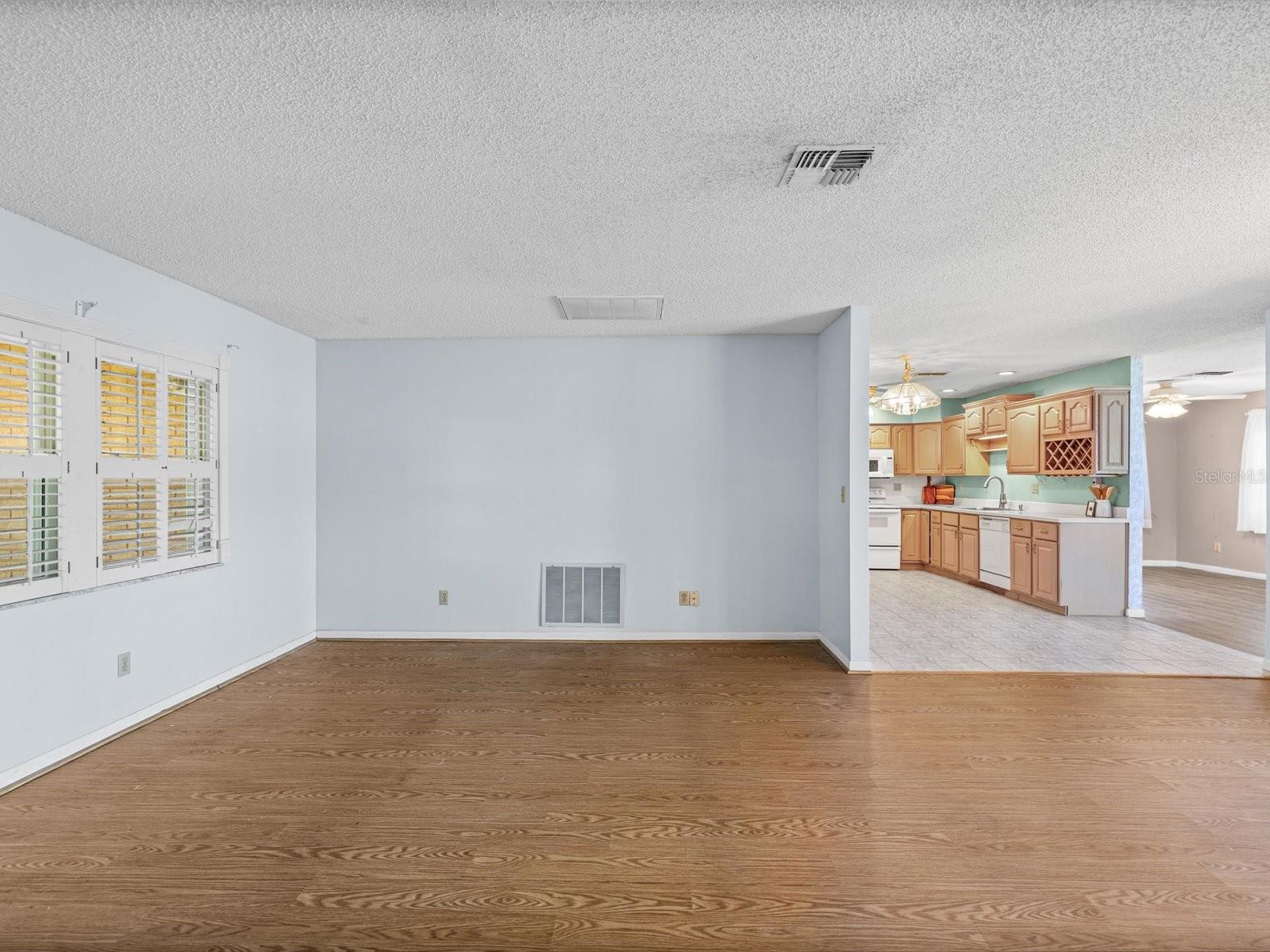 4135 COTTON TAIL DR — photo 11