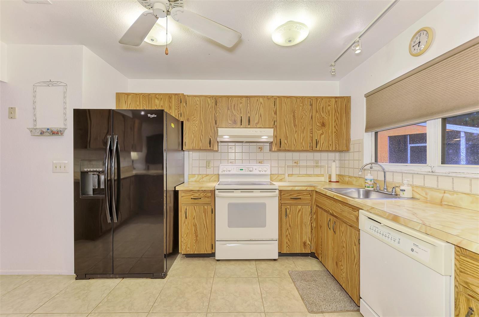 5285 BROPHY ST — photo 17