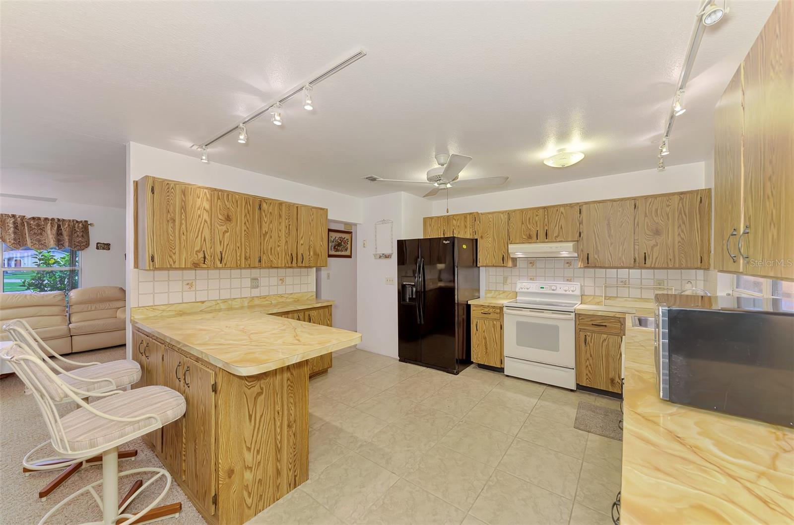 5285 BROPHY ST — photo 15
