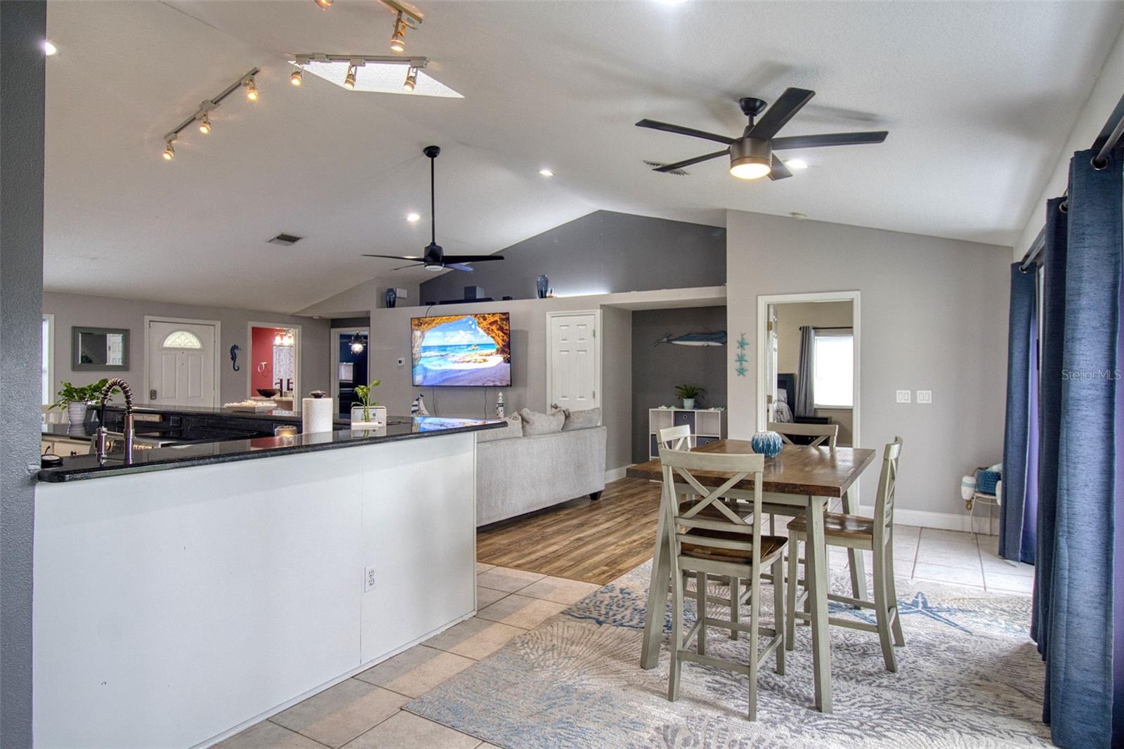 3652 WESTCHESTER DR — photo 11