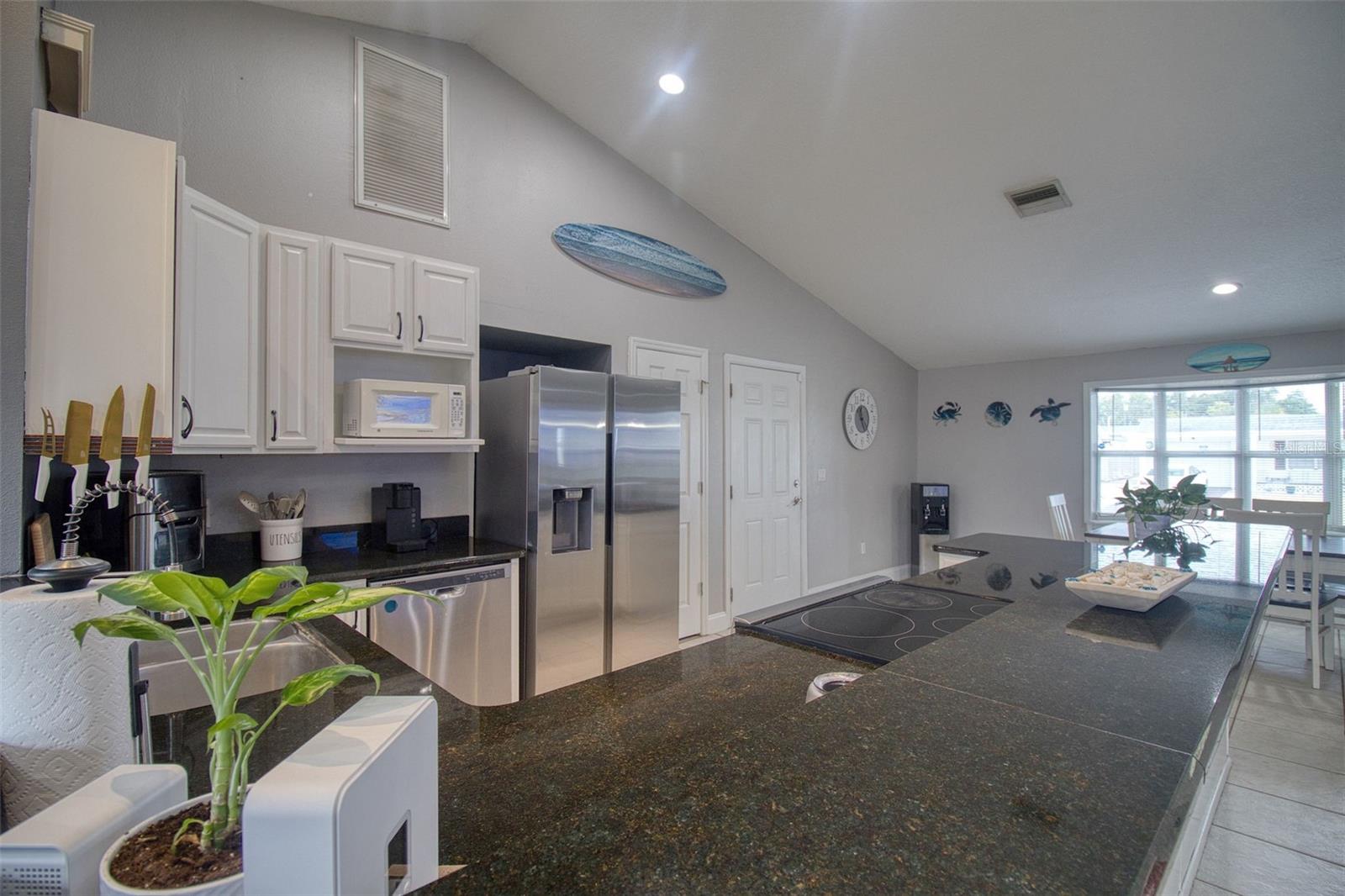 3652 WESTCHESTER DR — photo 6