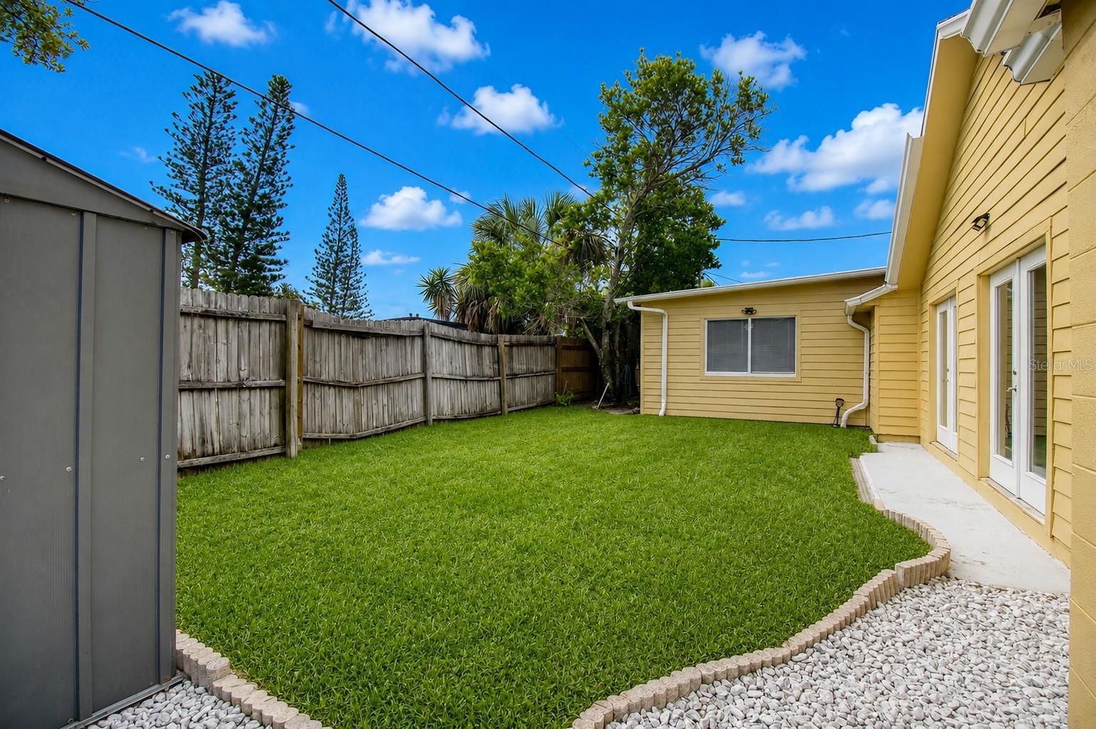 3652 WESTCHESTER DR — photo 29