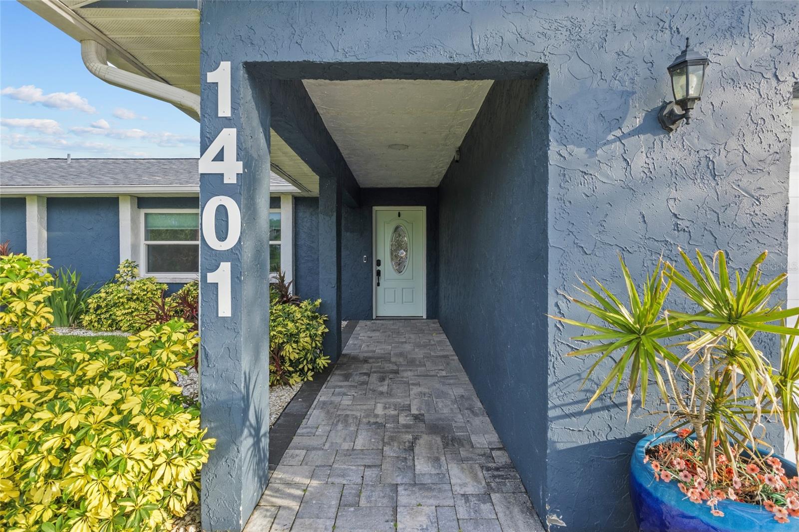 1401 GEORGETOWNE DR — photo 4