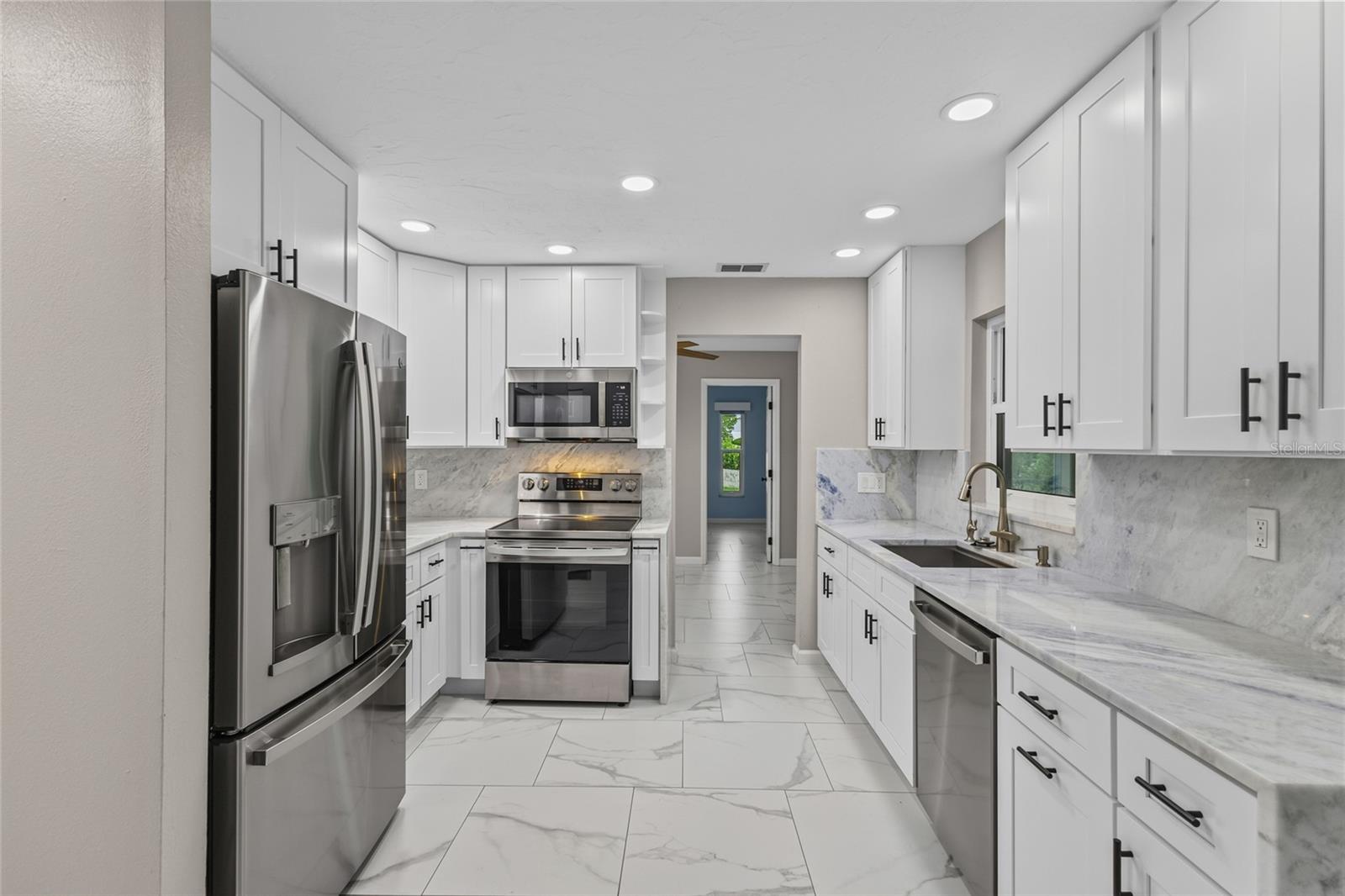 1401 GEORGETOWNE DR — photo 49