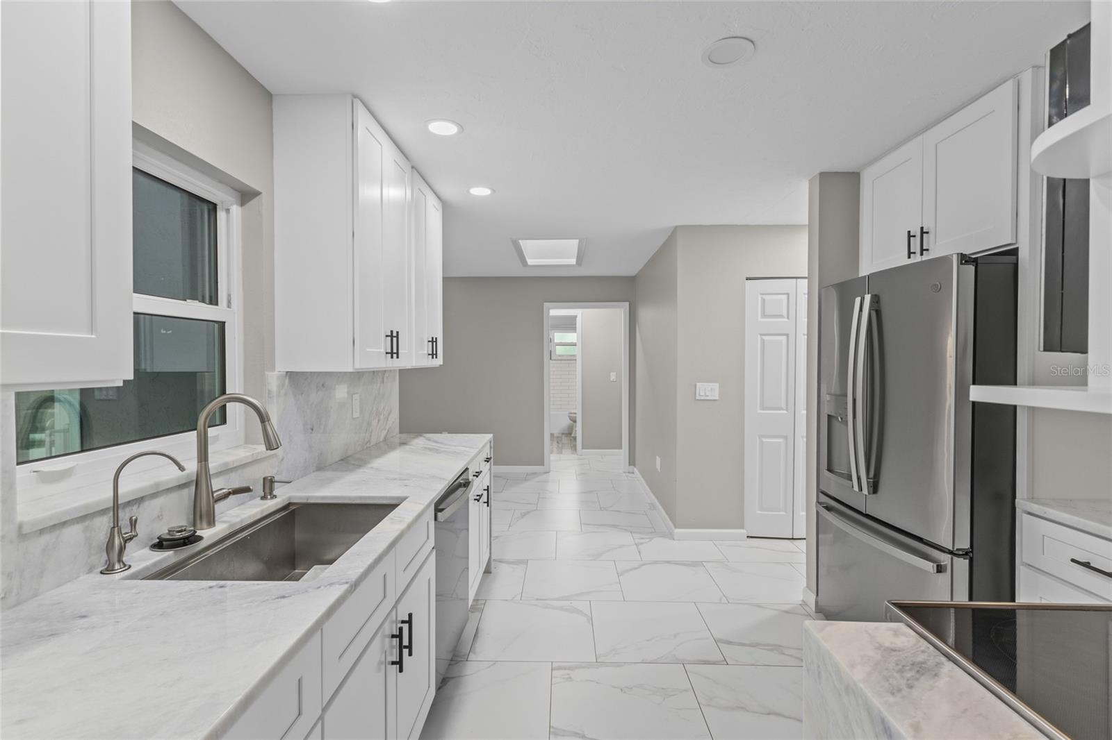 1401 GEORGETOWNE DR — photo 47