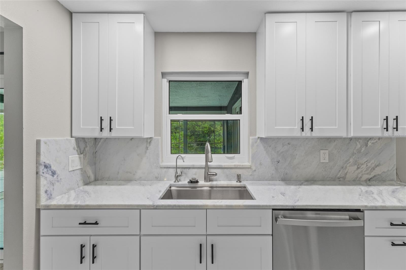 1401 GEORGETOWNE DR — photo 48