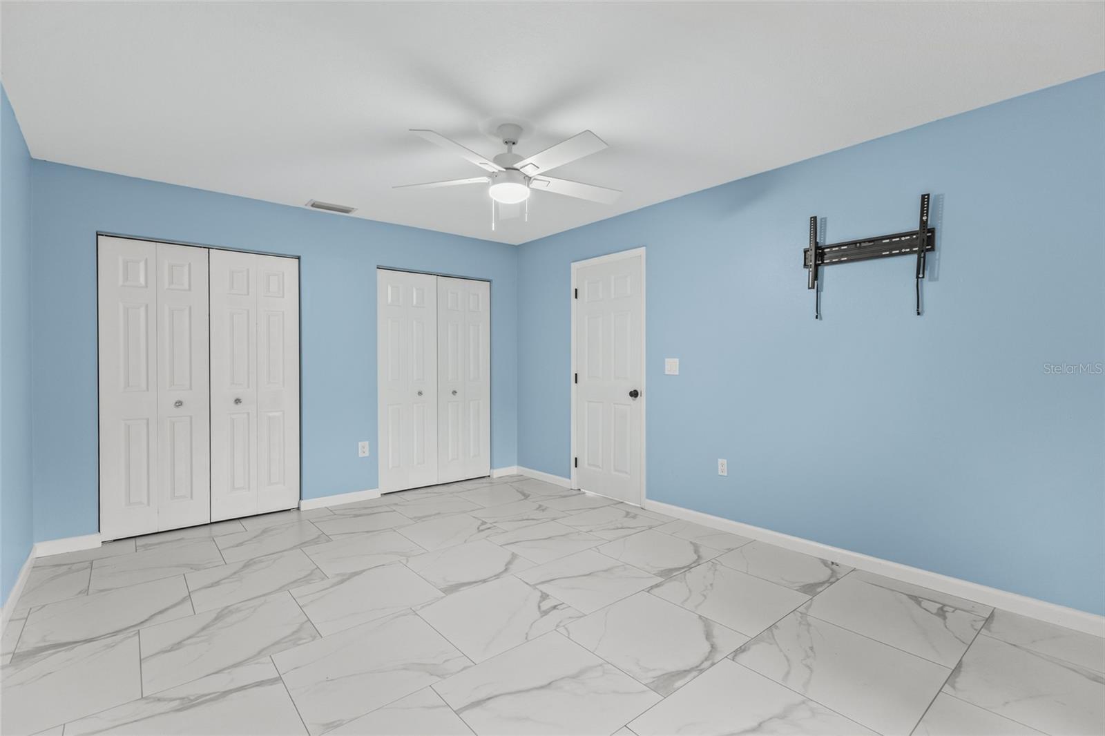1401 GEORGETOWNE DR — photo 30