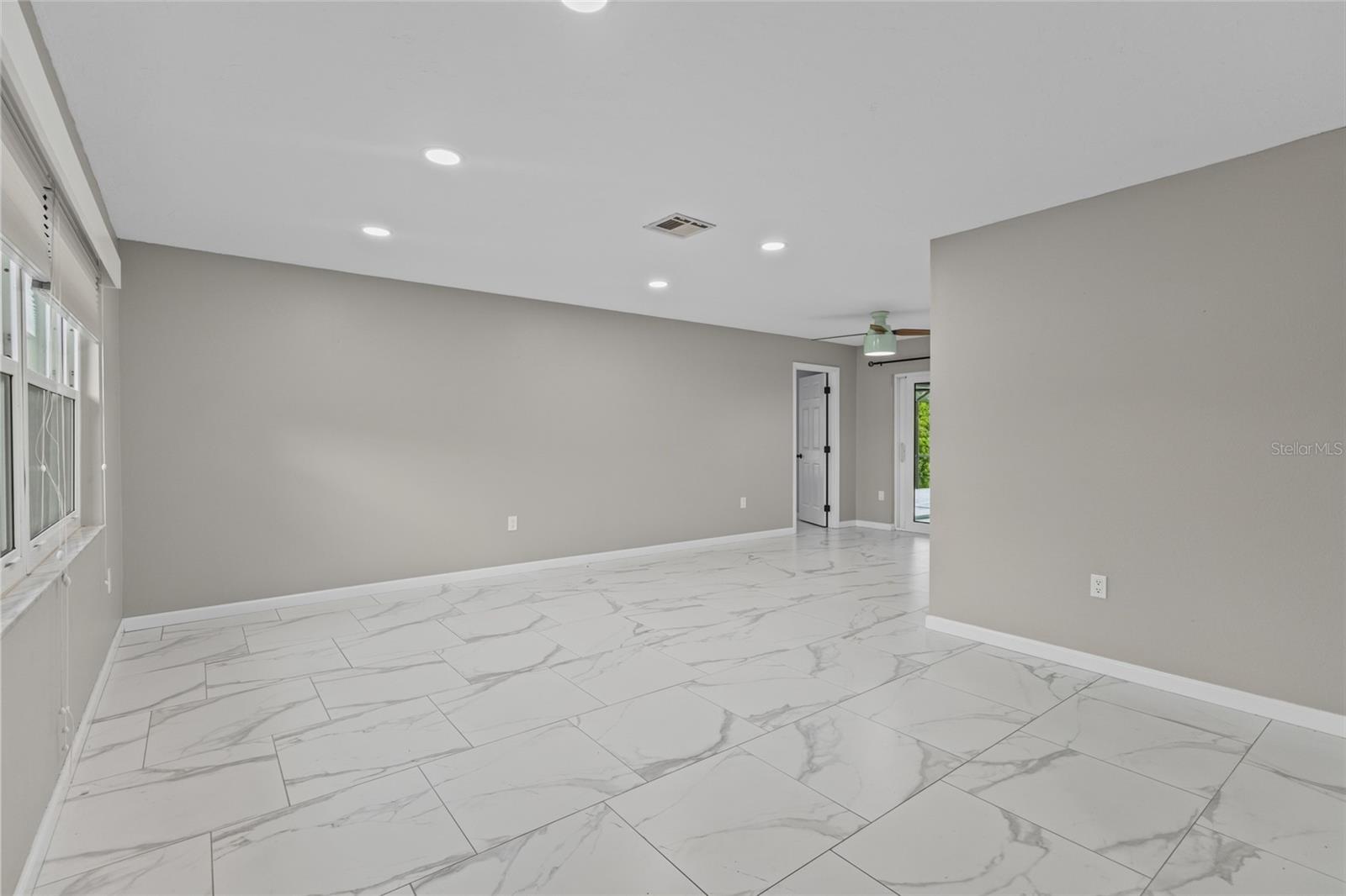 1401 GEORGETOWNE DR — photo 57
