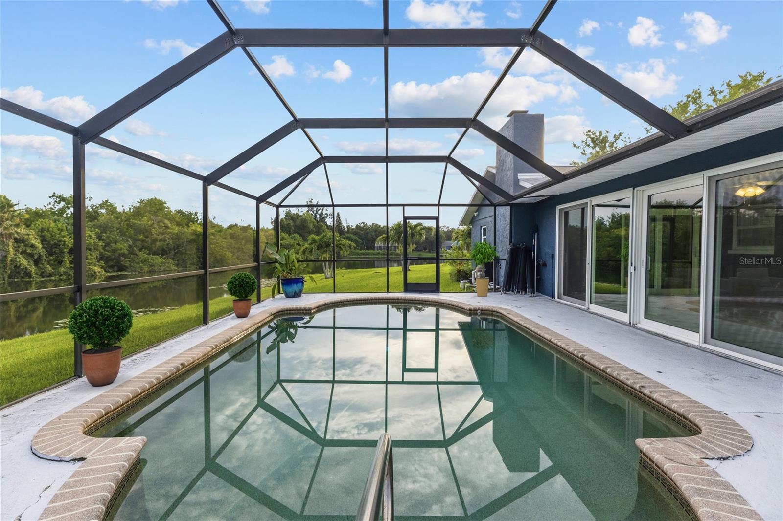 1401 GEORGETOWNE DR — photo 14