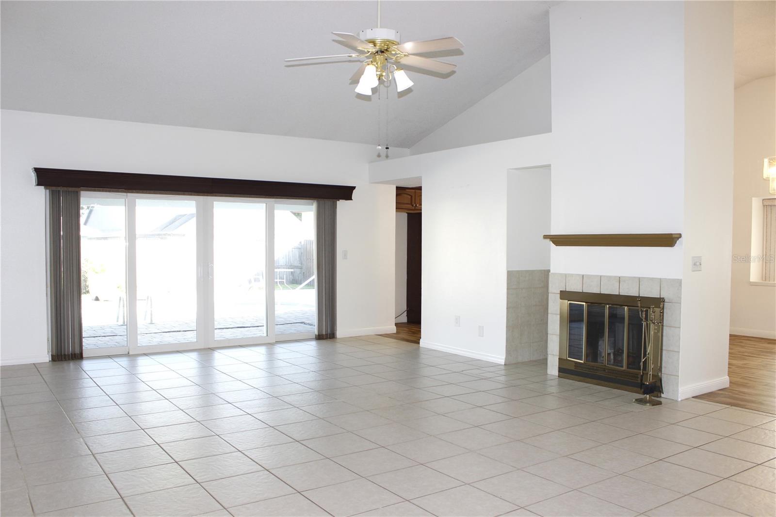 1913 FIRETHORN CT — photo 16