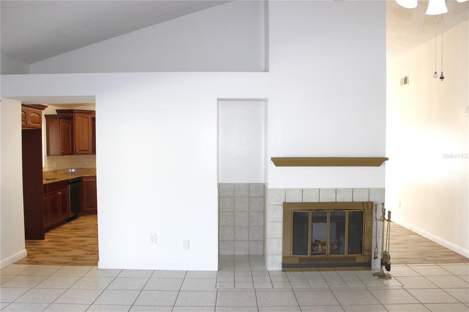 1913 FIRETHORN CT — photo 17