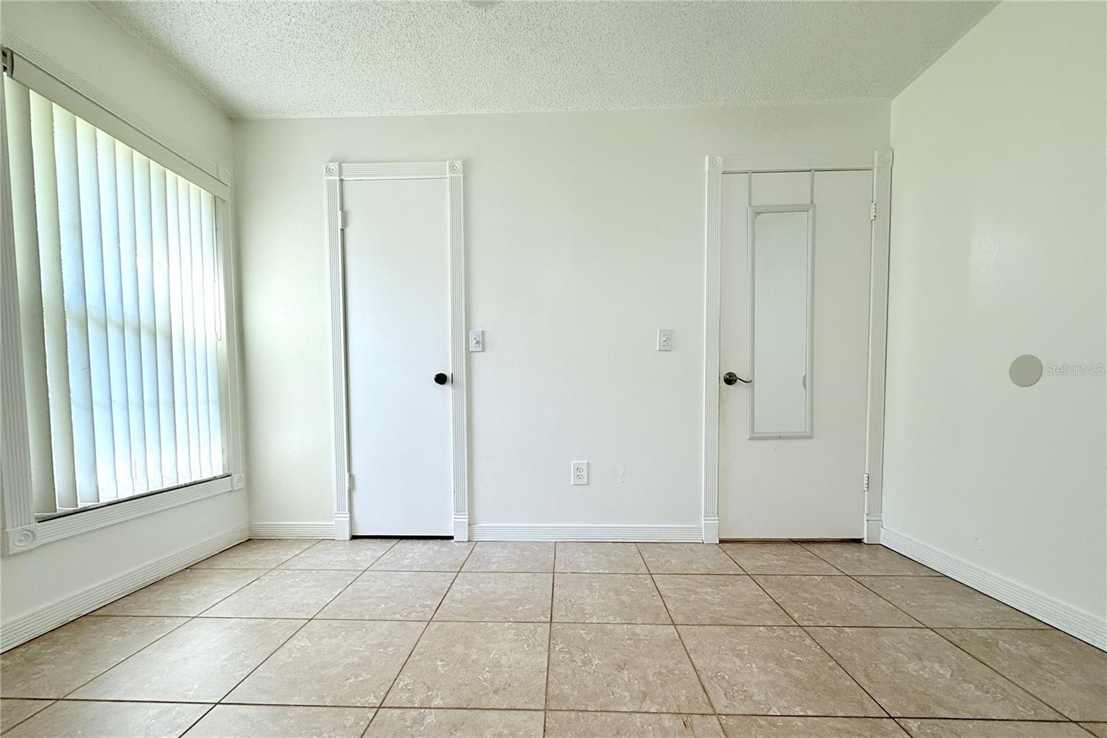 1913 FIRETHORN CT — photo 43