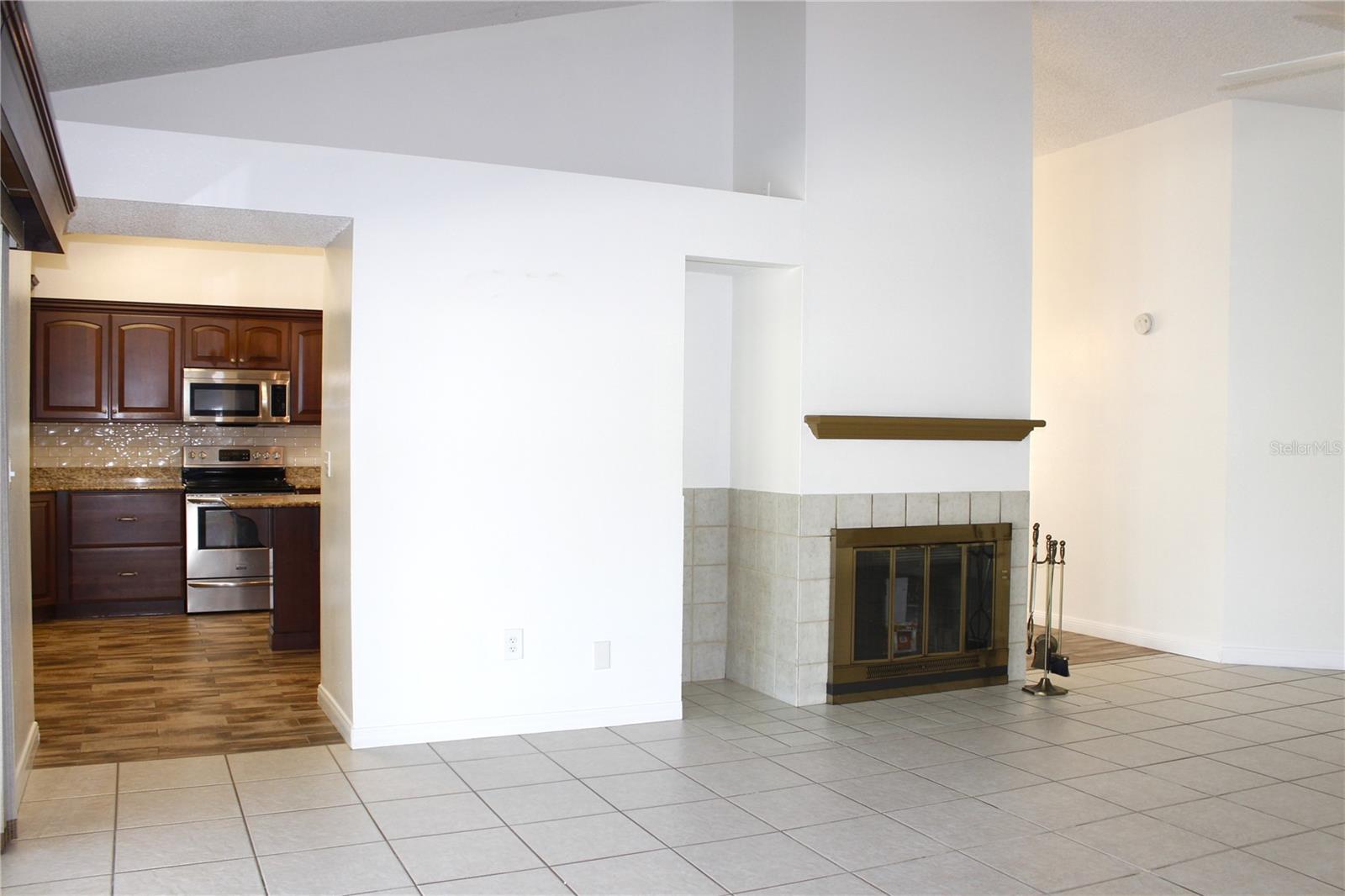 1913 FIRETHORN CT — photo 14
