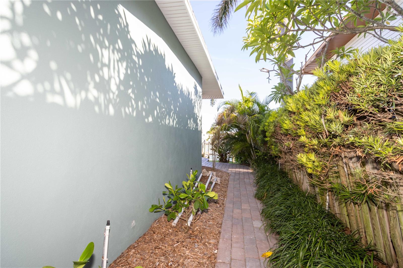 440 PALM IS SE — photo 46