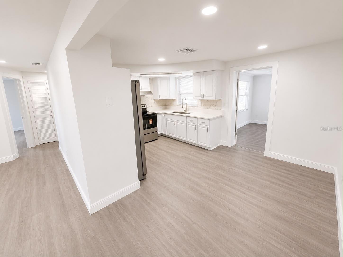 4116 OAKFIELD AVE — photo 3