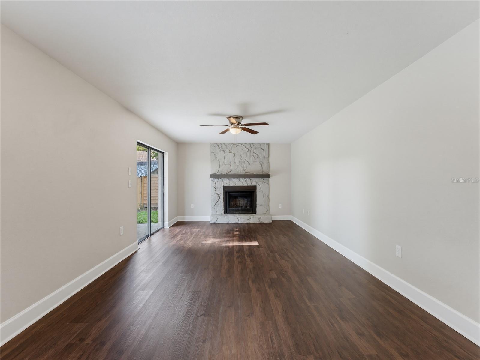 414 STILL MEADOWS CIR E — photo 22