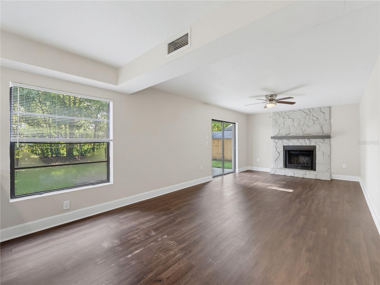 414 STILL MEADOWS CIR E — photo 21