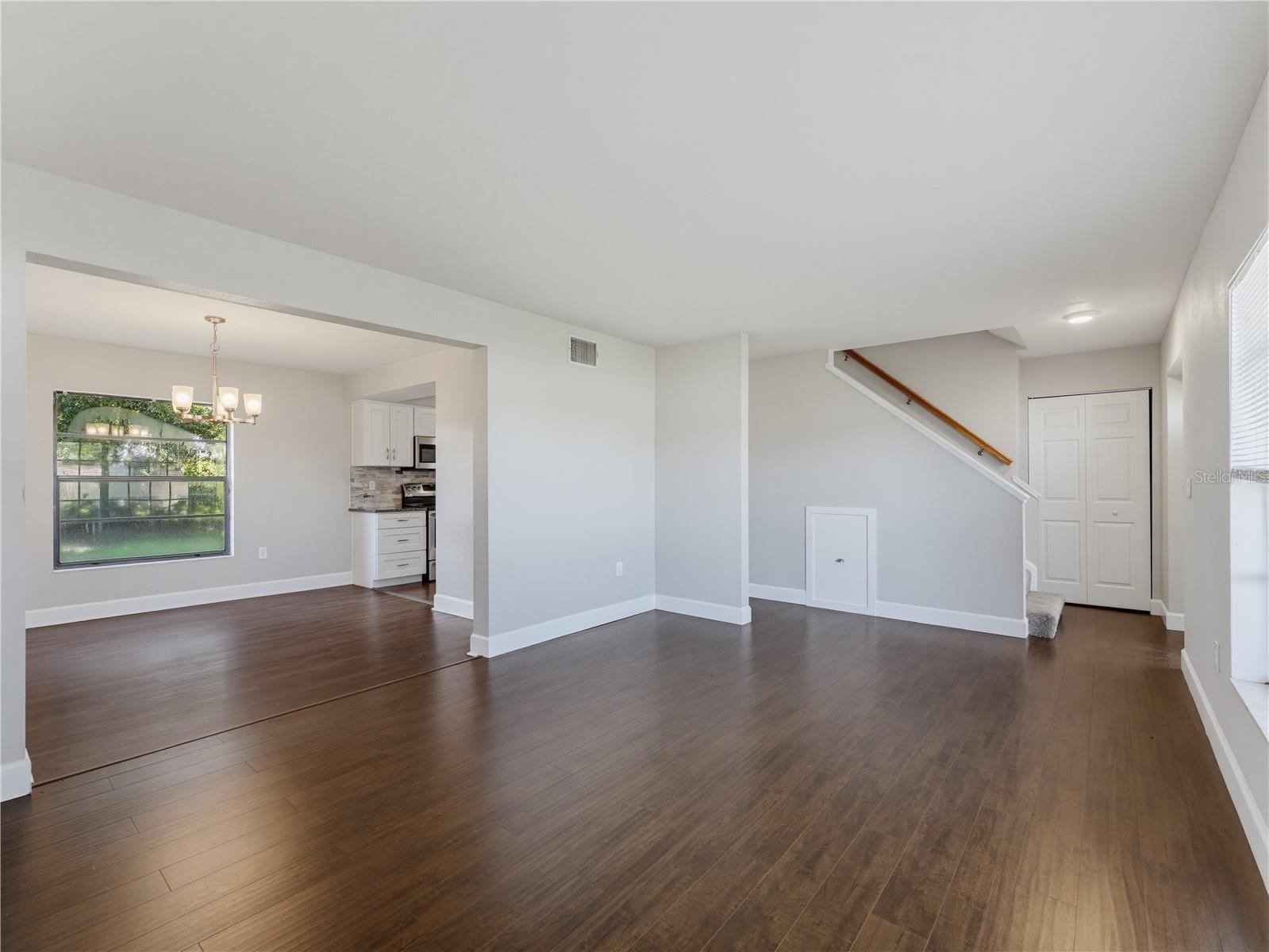 414 STILL MEADOWS CIR E — photo 8