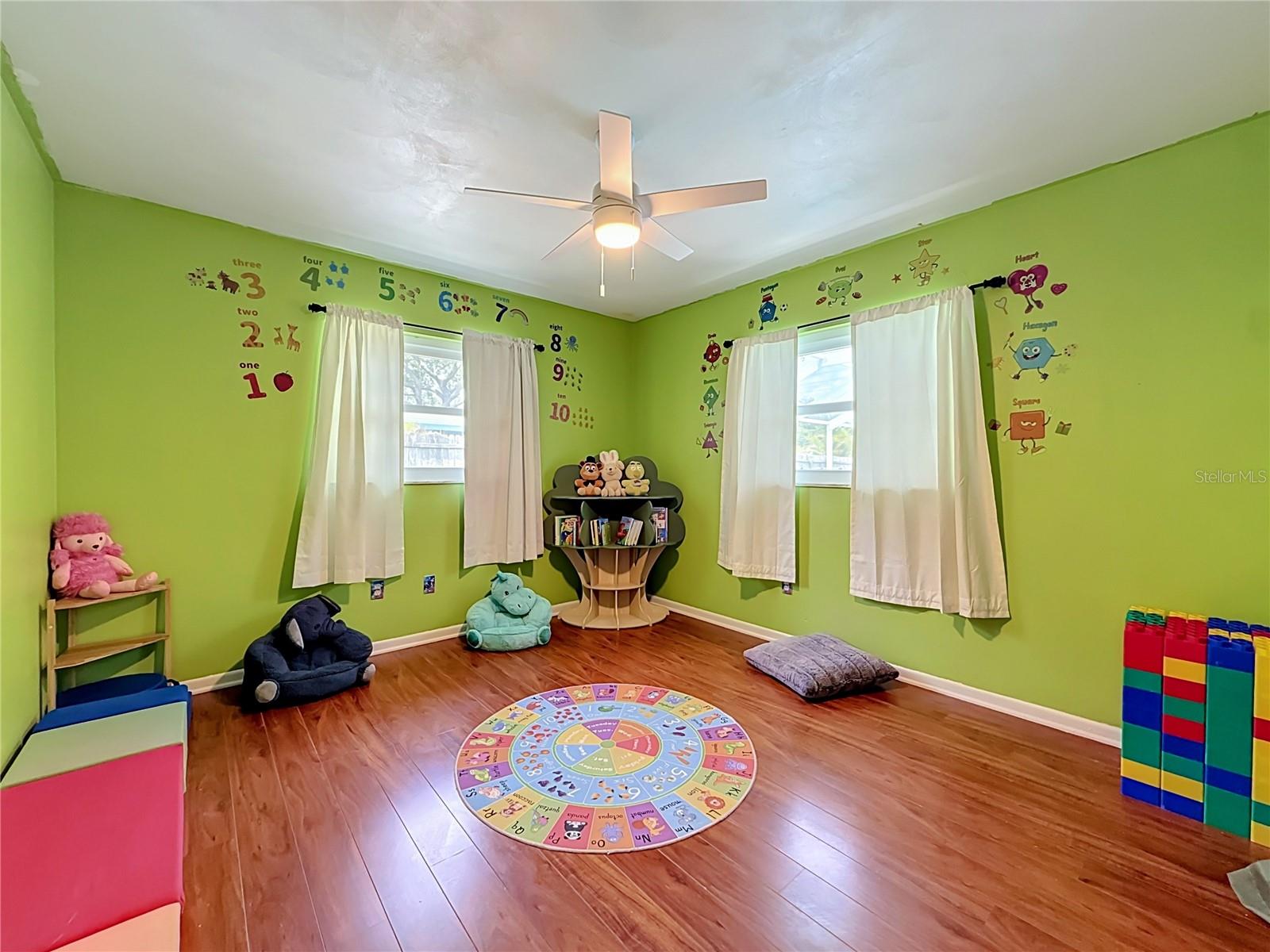 2198 ACADEMY DR — photo 23