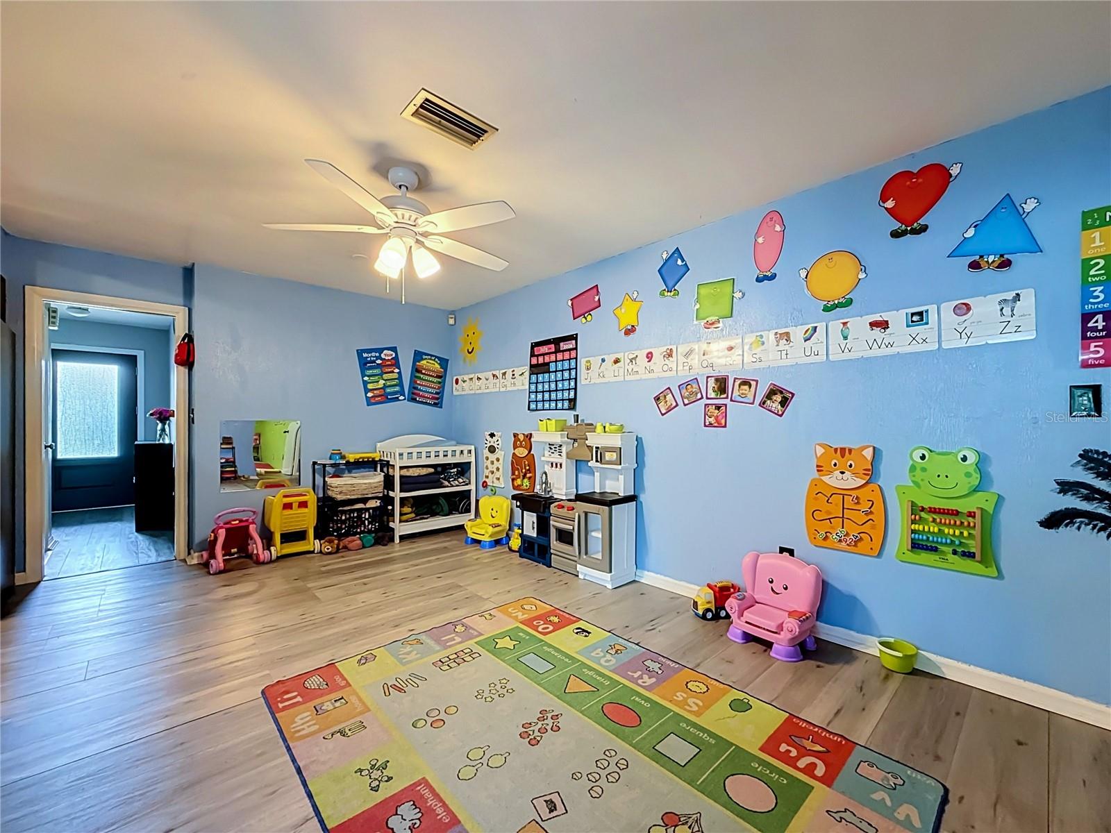 2198 ACADEMY DR — photo 36