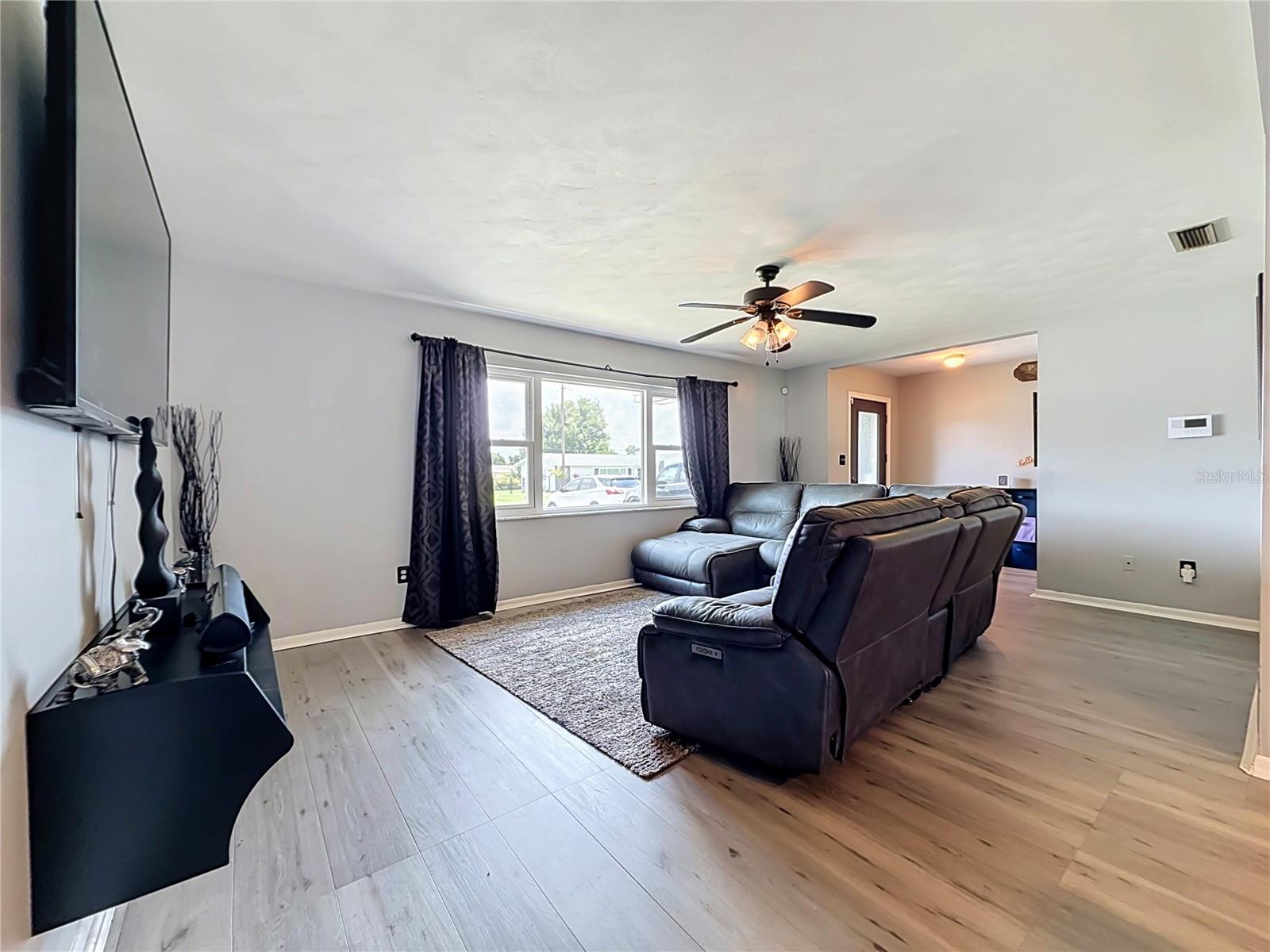 2198 ACADEMY DR — photo 6
