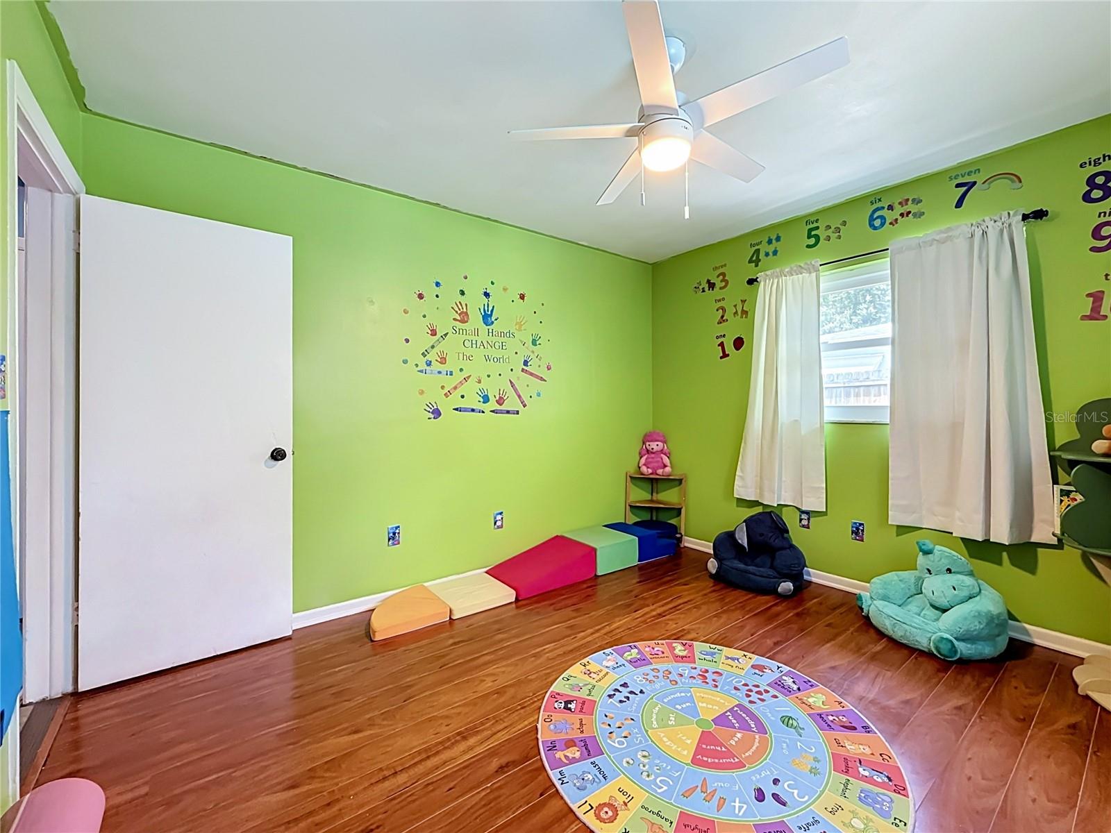 2198 ACADEMY DR — photo 21