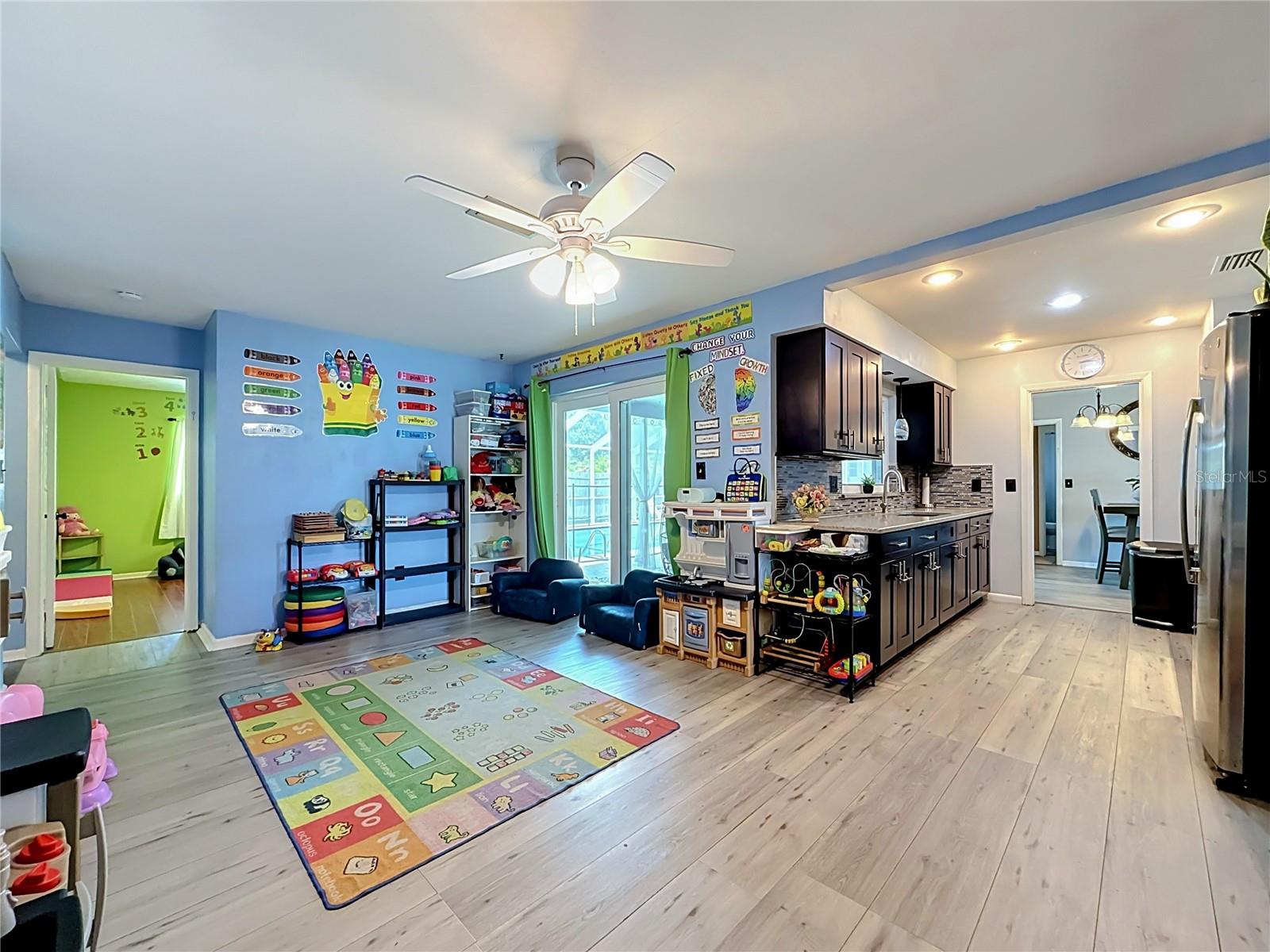 2198 ACADEMY DR — photo 40