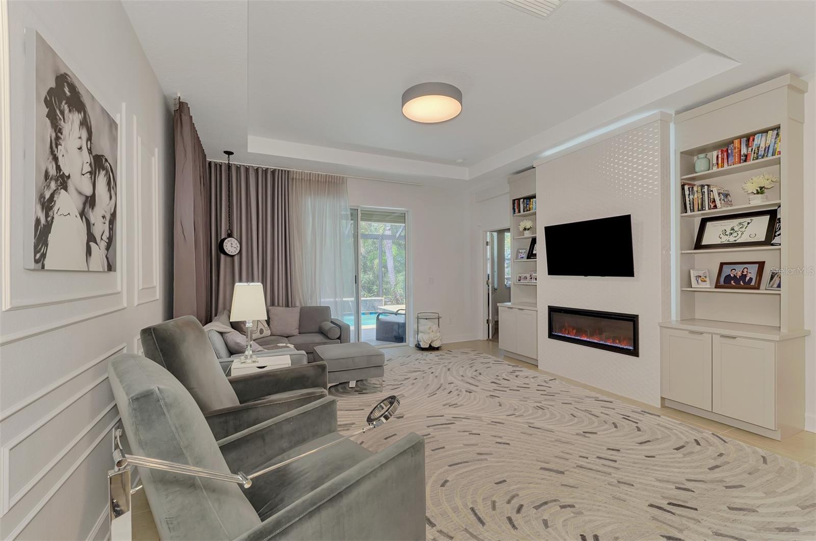 8467 NANDINA DR — photo 13