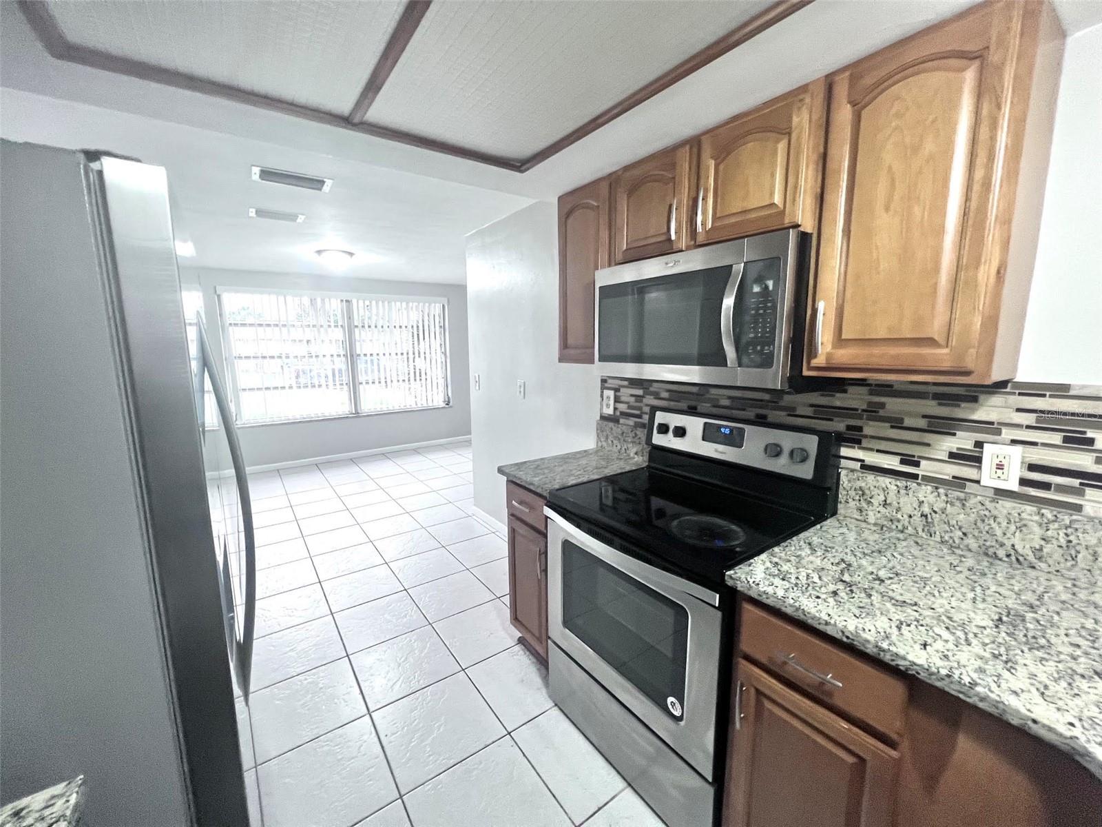 7204 ISLE DR — photo 12