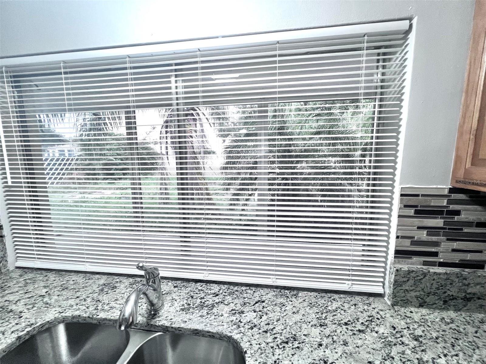 7204 ISLE DR — photo 11