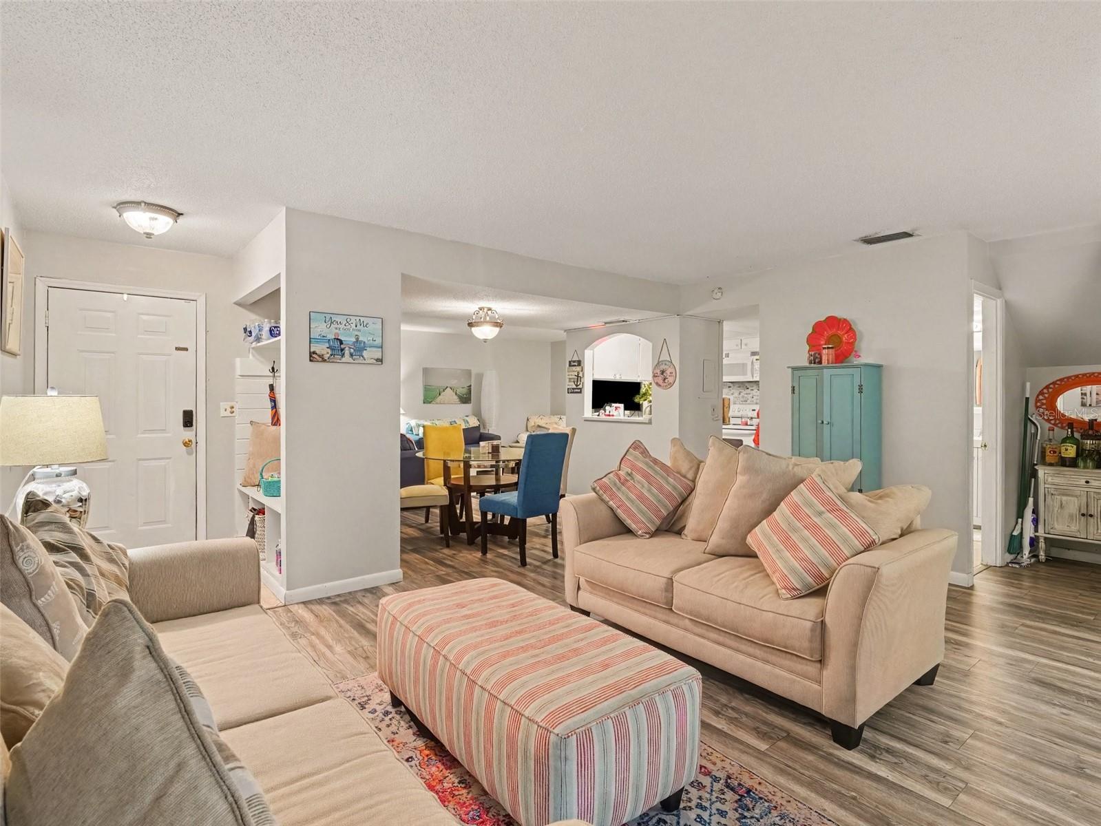 908 BYRON LN #6 — photo 5