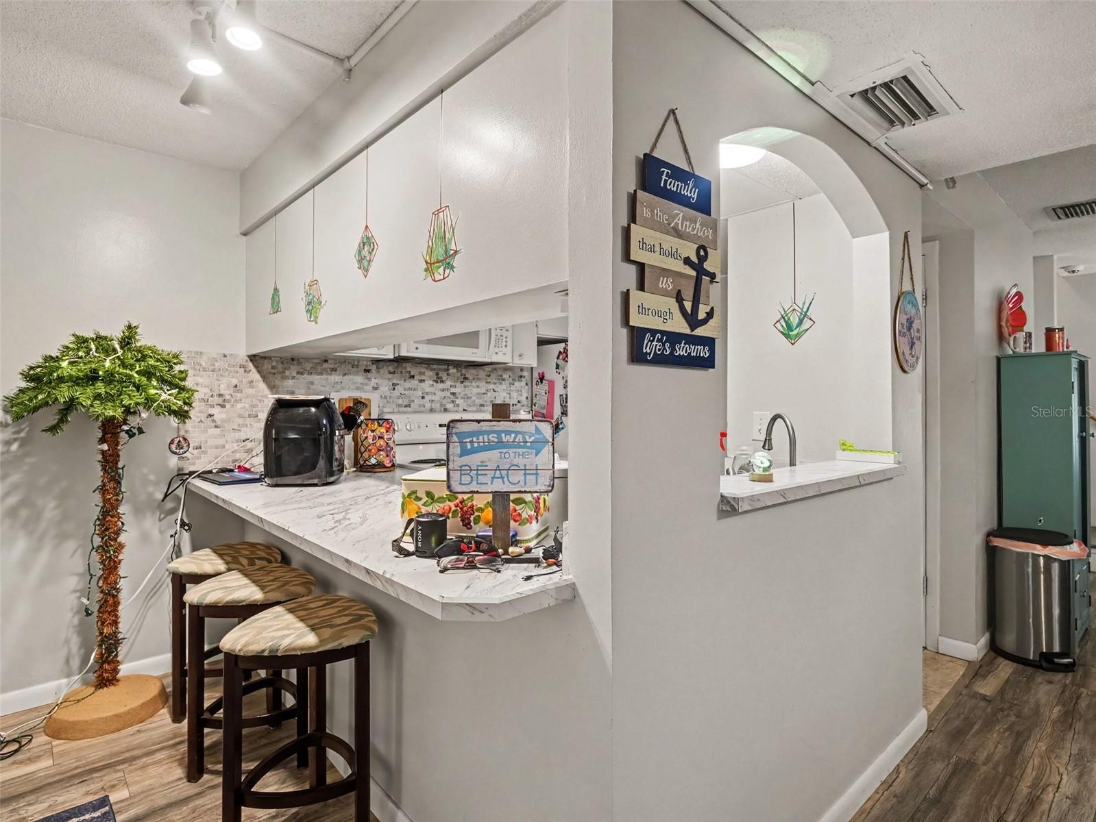908 BYRON LN #6 — photo 12