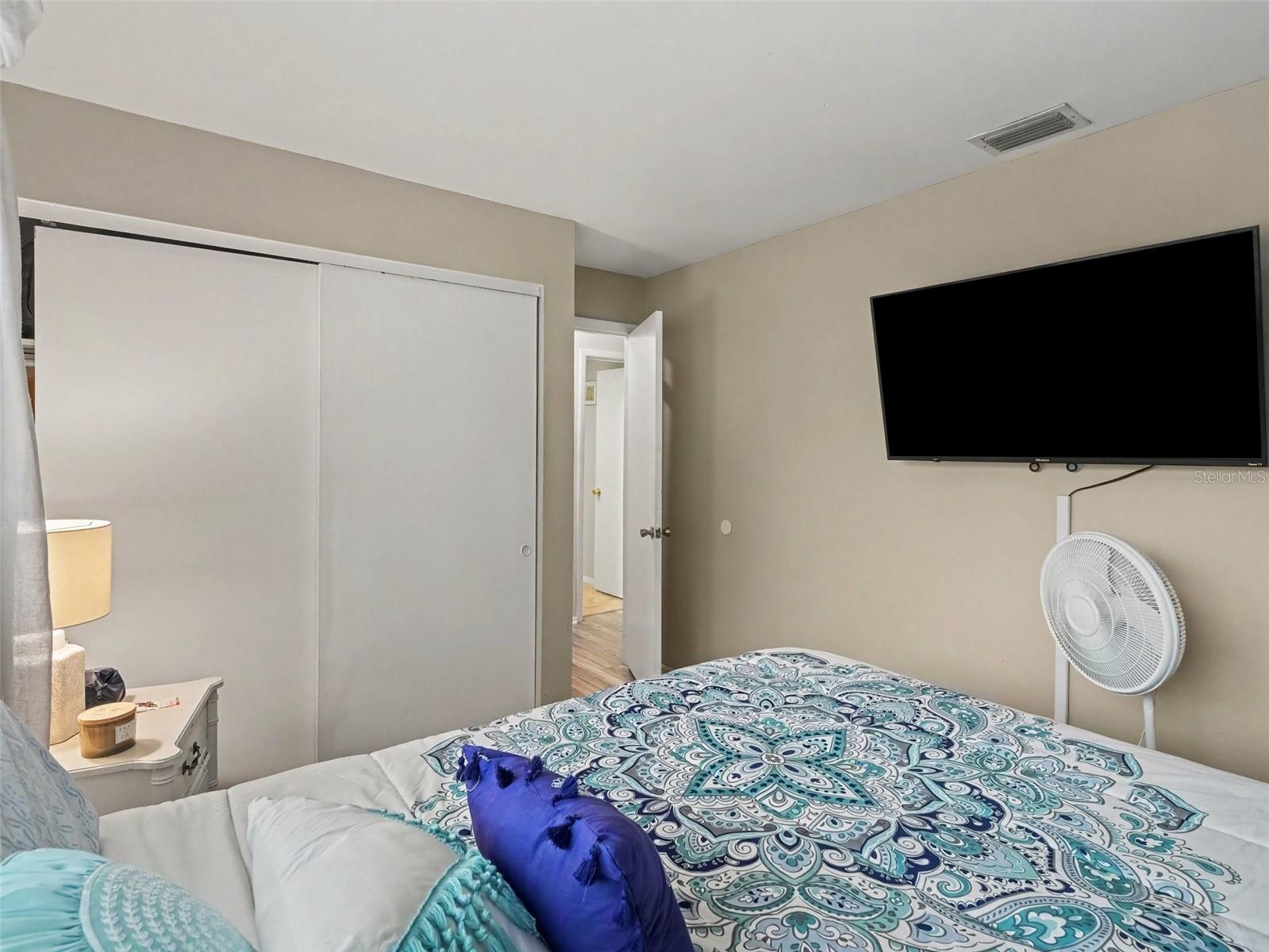 908 BYRON LN #6 — photo 23