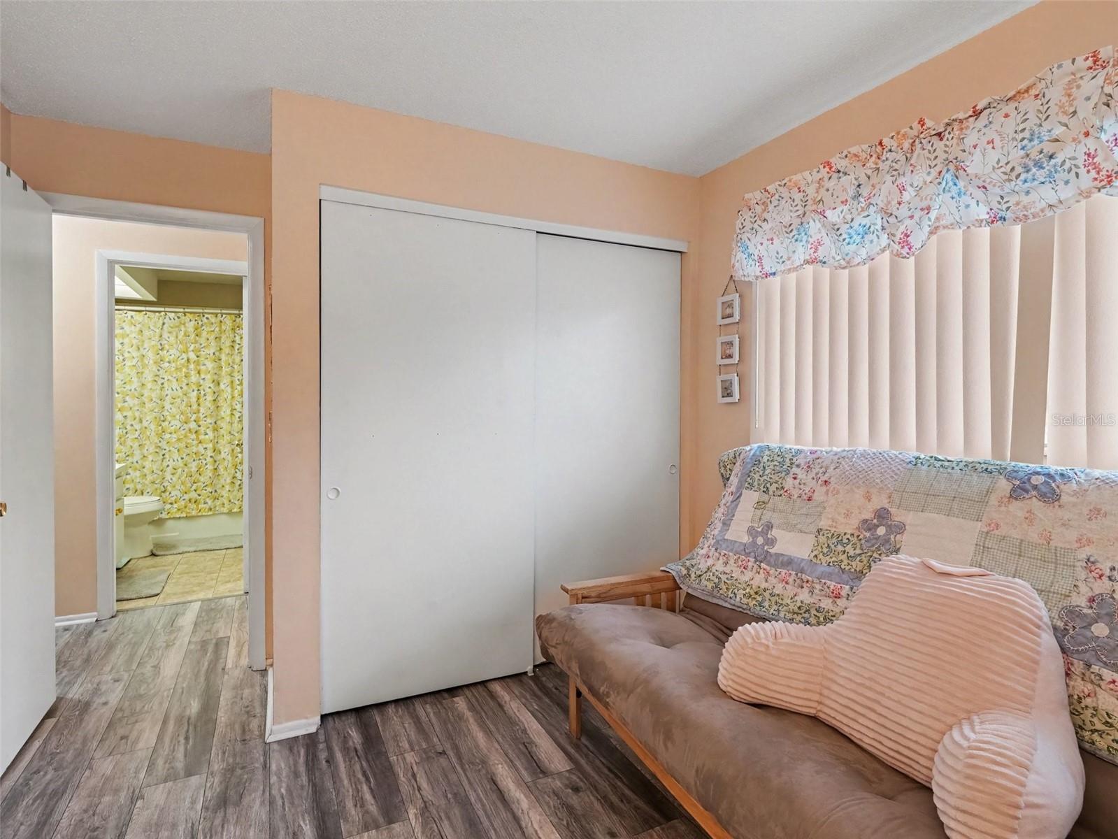 908 BYRON LN #6 — photo 21
