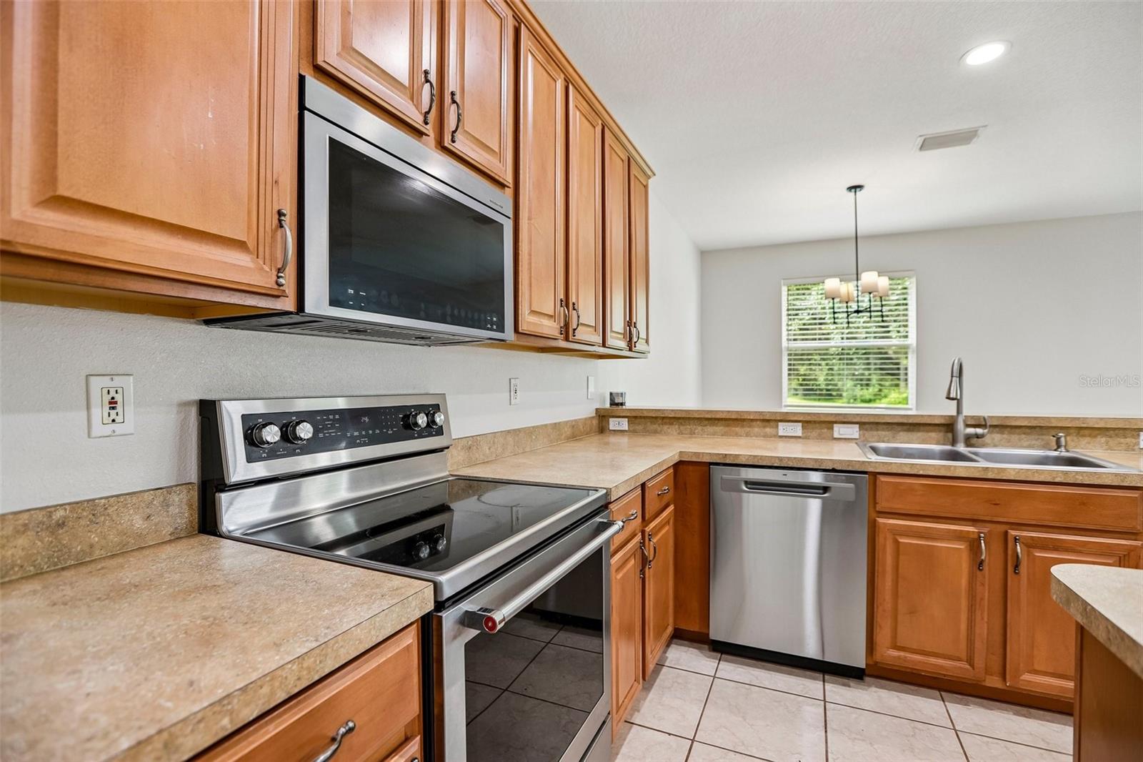 5903 CAPE LOOP — photo 9