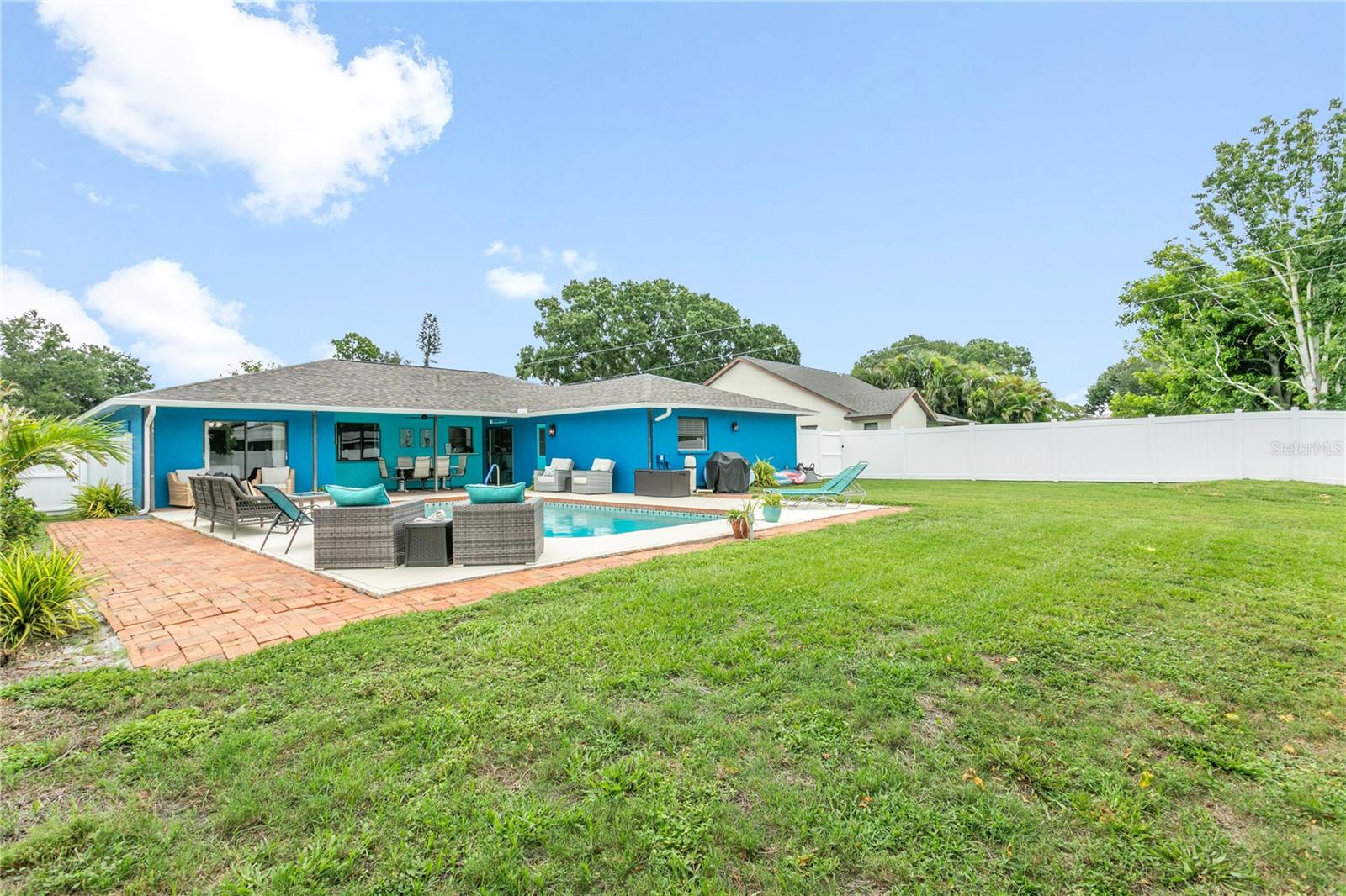 914 PLUM TREE LN — photo 27