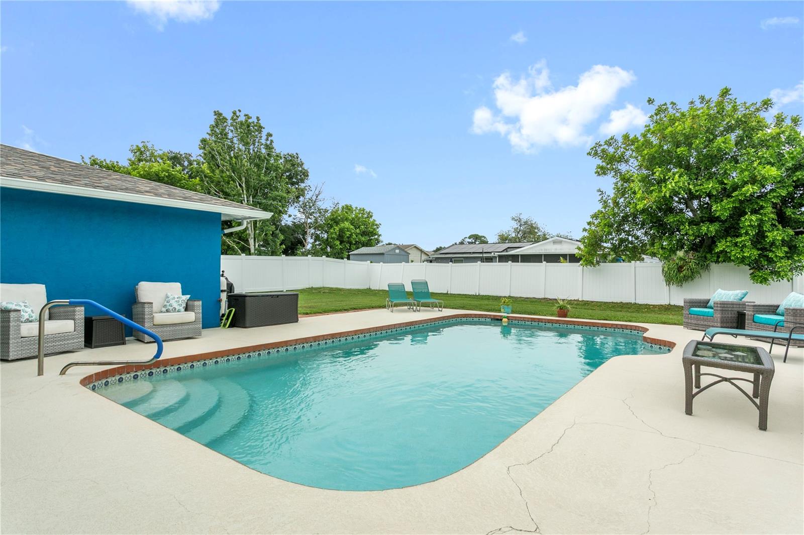 914 PLUM TREE LN — photo 26